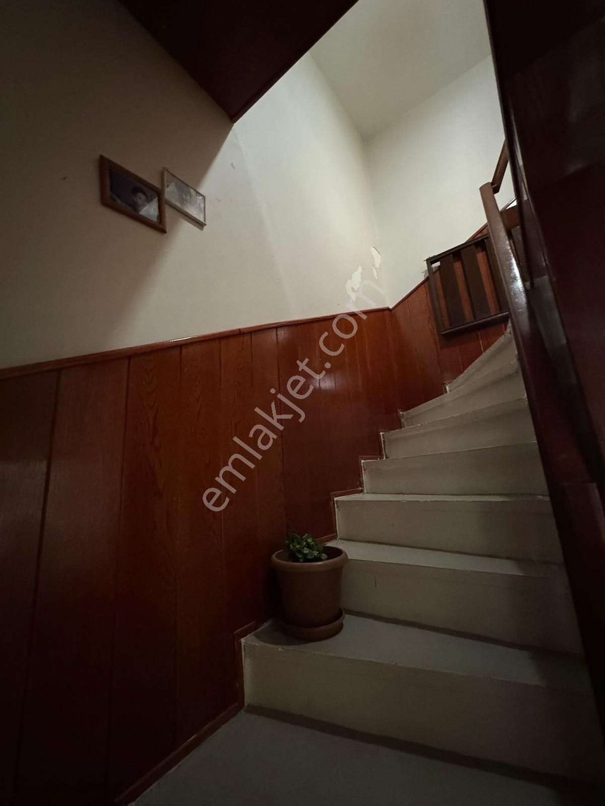 Polat Live Emlaktan Merkezi Konumda 2 Katlı 3+1 Müstakil - Görsel 8