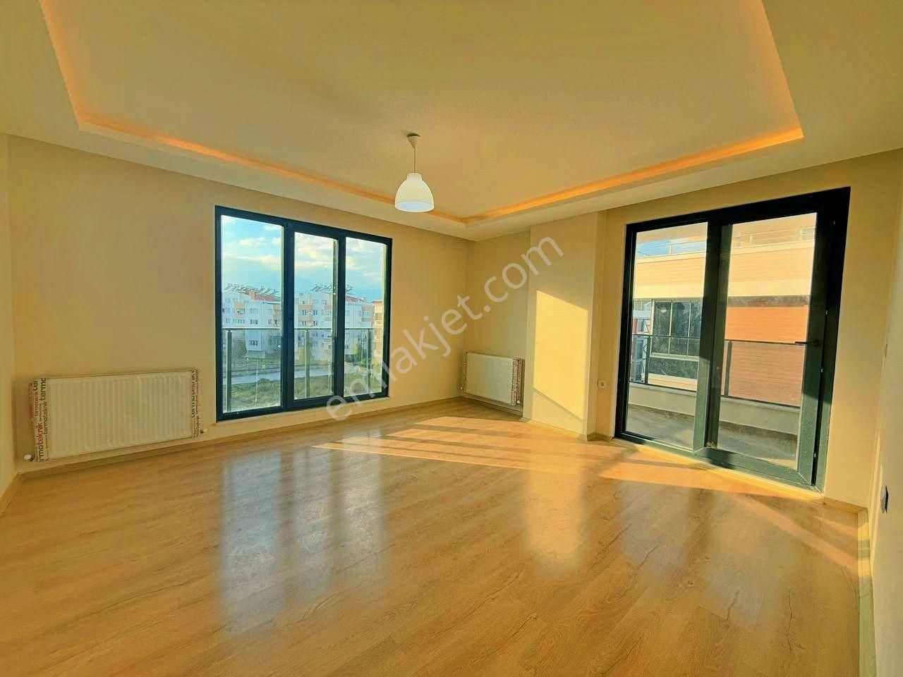 Uytundan Akçay Altınkum'da Ebeveyn Banyolu 3+1 Dubleks Daire - Görsel 7