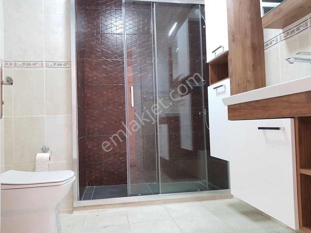 Çıldır Mahallesinnde 3+1 Kapalı Mutfak Düz Daire - Görsel 5