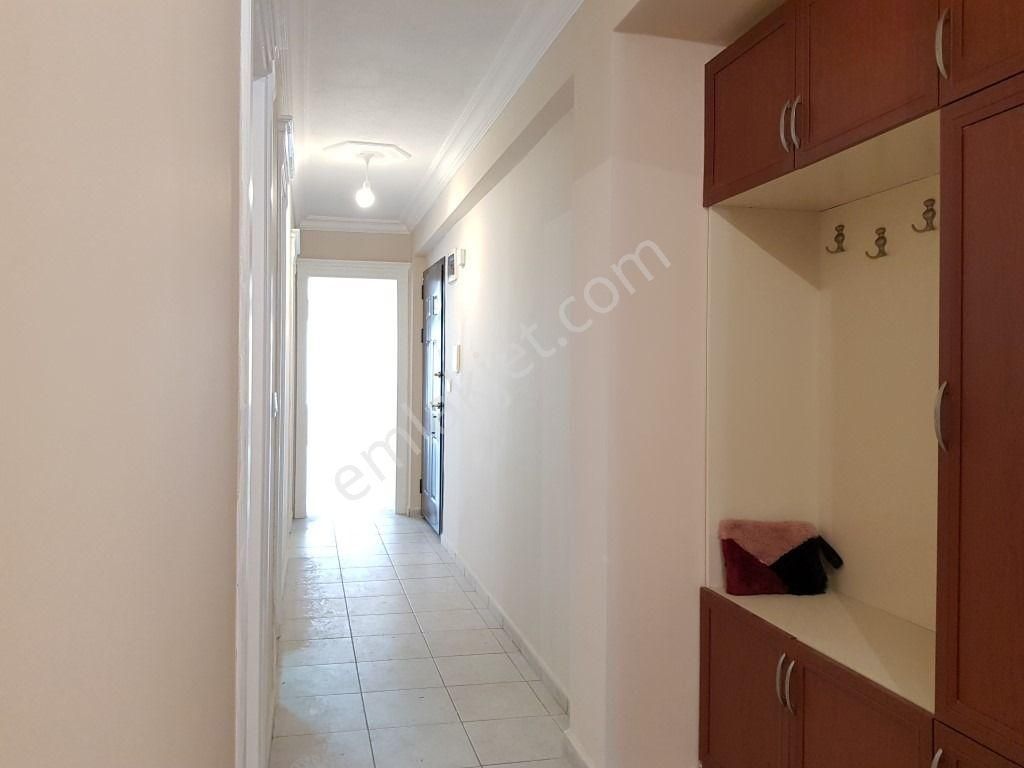 Çıldır Mahallesinnde 3+1 Kapalı Mutfak Düz Daire - Görsel 3