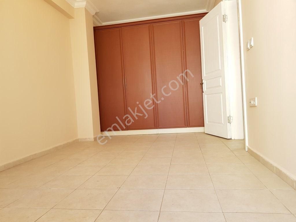 Çıldır Mahallesinnde 3+1 Kapalı Mutfak Düz Daire - Görsel 6