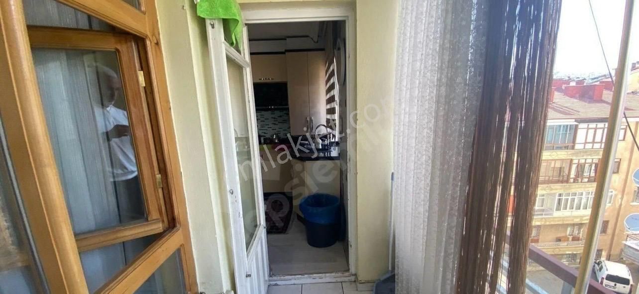 Polat Live'dan Dutluk Metro Yakını Teraslı Manzaralı Satılık - Görsel 31