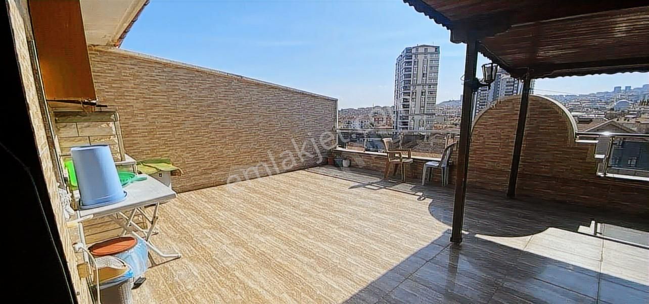 Polat Live'dan Dutluk Metro Yakını Teraslı Manzaralı Satılık