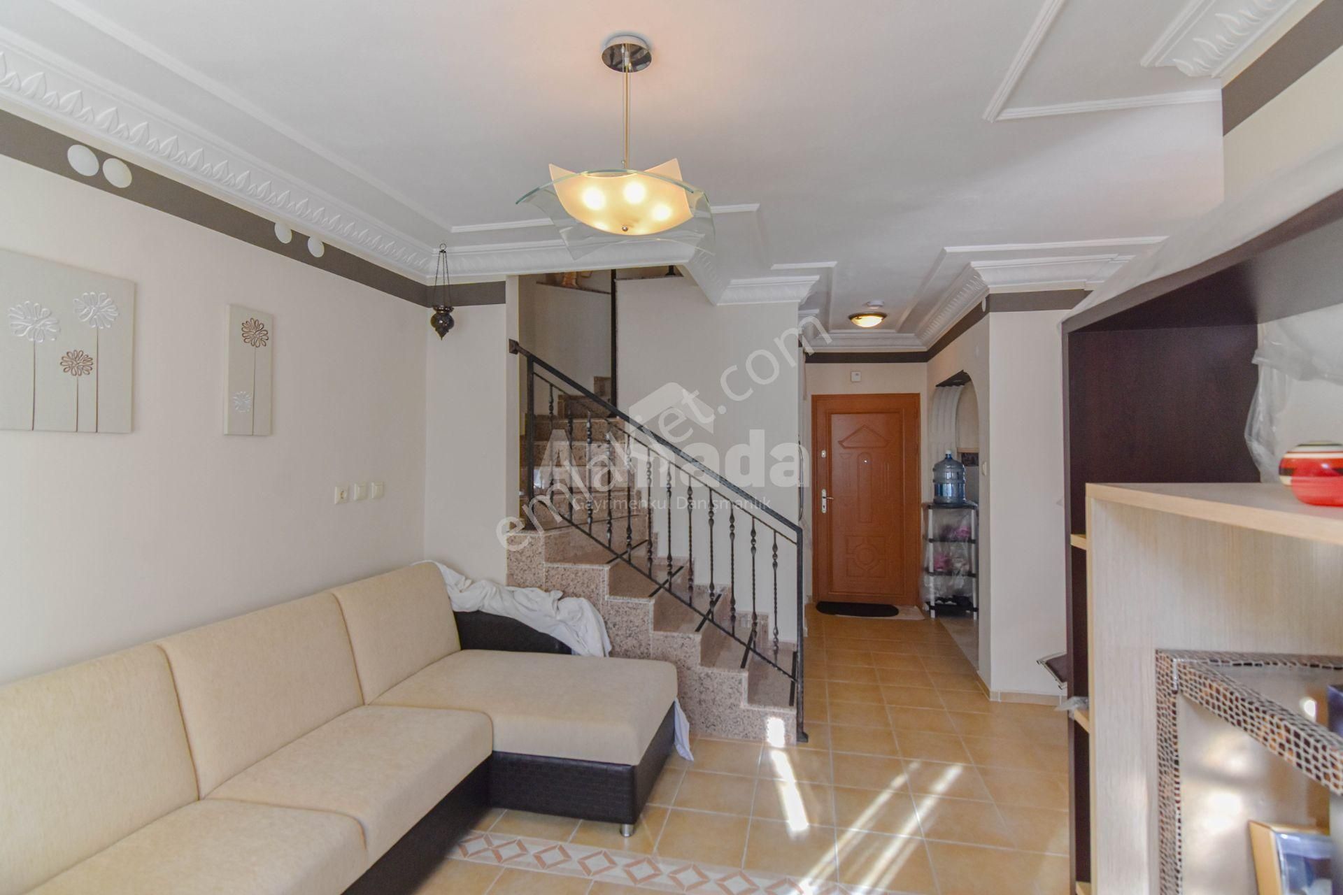 Kuşadası Kadınlar Denizi Mahallesi'nde 4+2 Dubleks