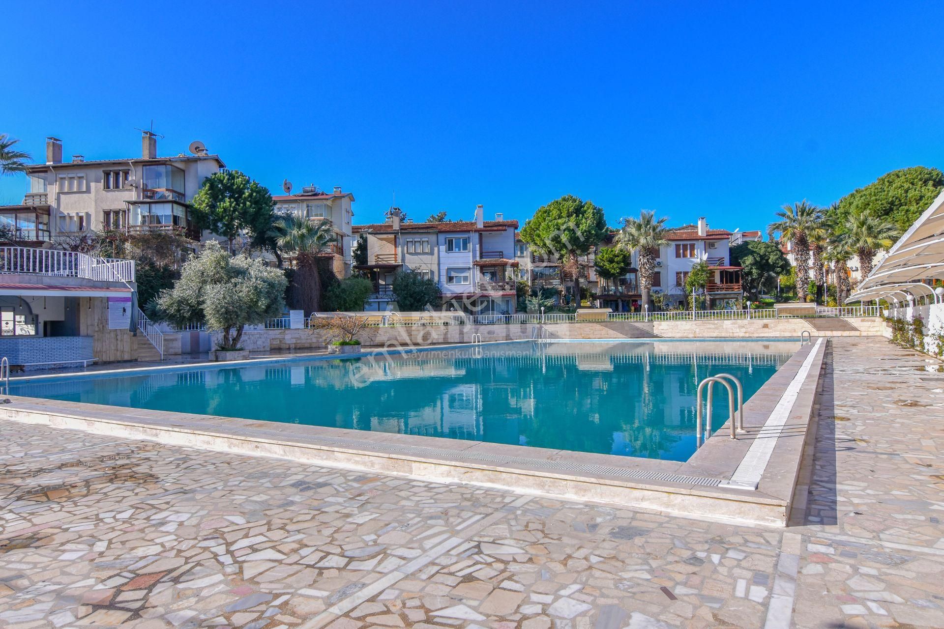 Kuşadası Kadınlar Denizi Mahallesi'nde 4+2 Dubleks - Görsel 35