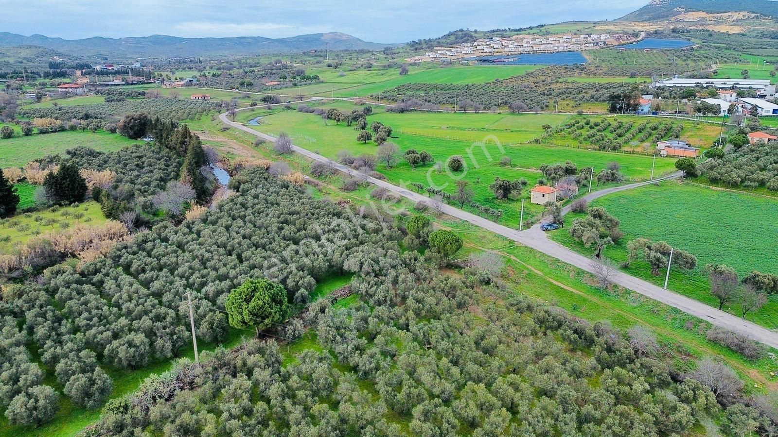 Foça Yenibağarasında Satılık Tarla - Görsel 28