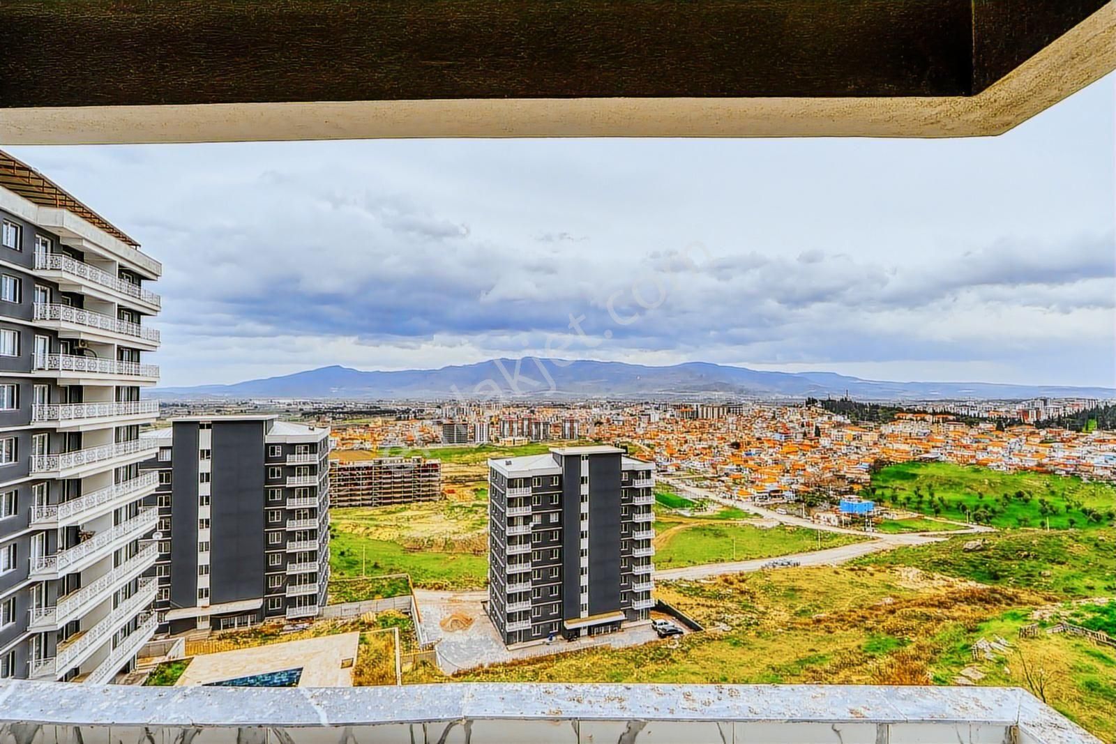 Menemen Kazımpaşada Havuzlu Otoparklı Satılık 3+1 - Görsel 34