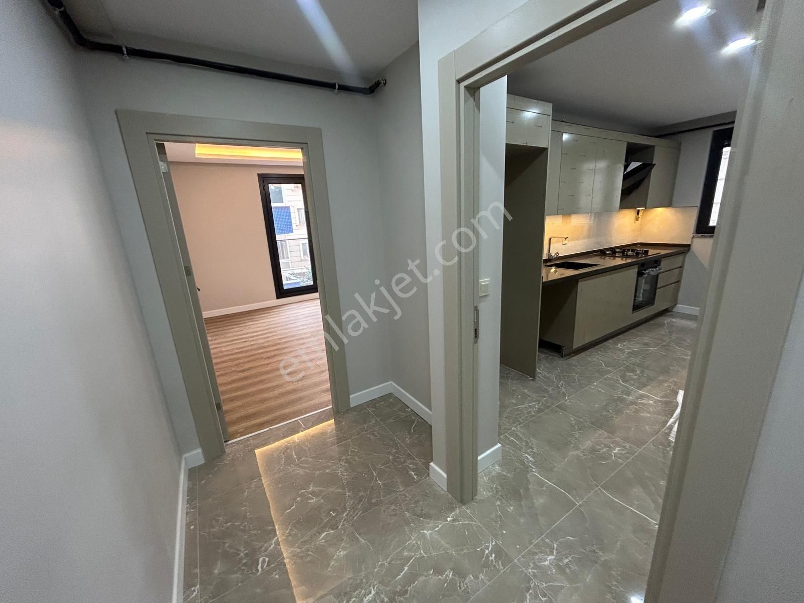 Ümraniye Yeni Bina 2+1 Satılık Daire 1.sınıf İşçilik 93m2 Brüt - Görsel 19