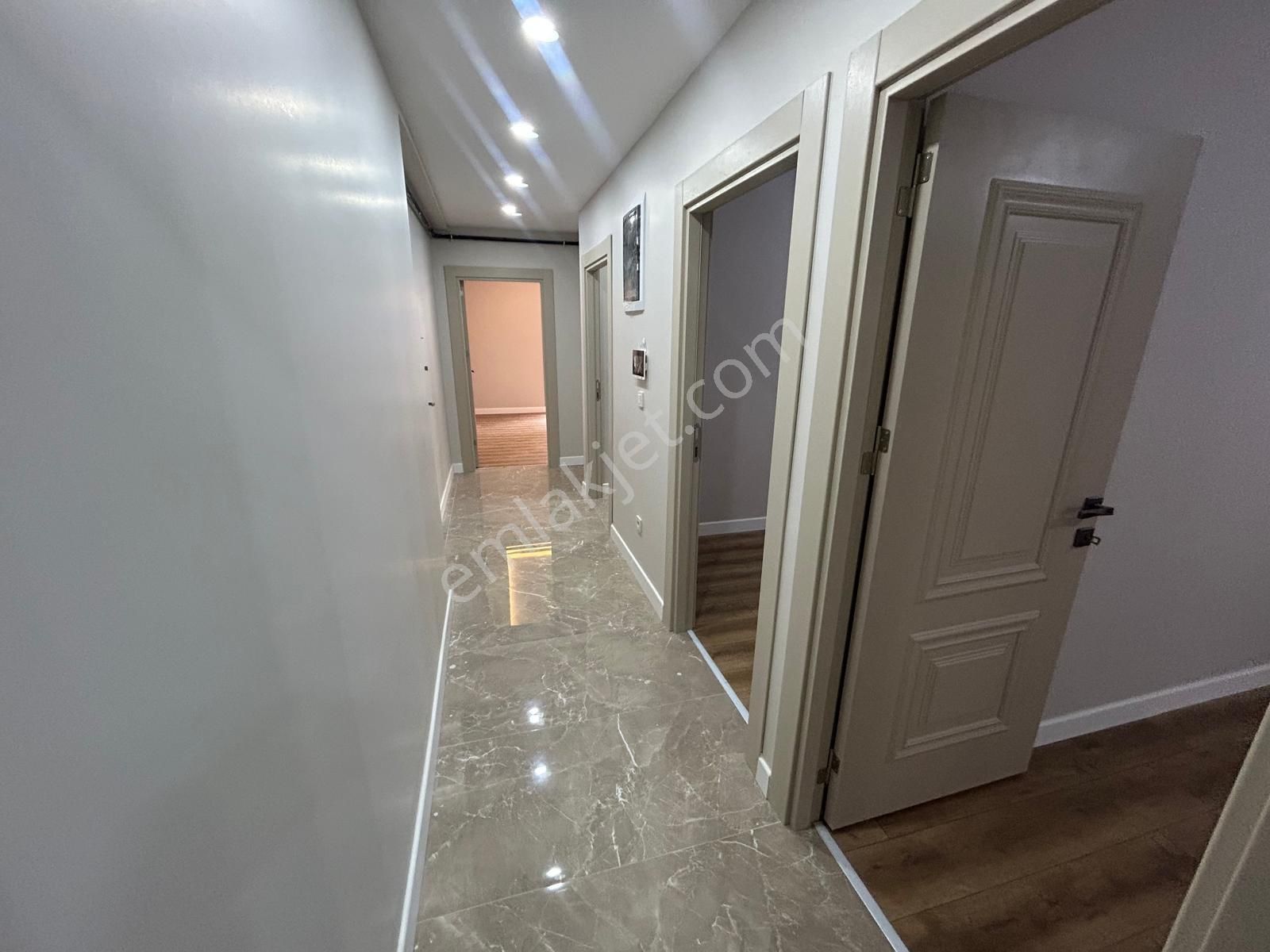 Ümraniye Yeni Bina 2+1 Satılık Daire 1.sınıf İşçilik 93m2 Brüt - Görsel 25