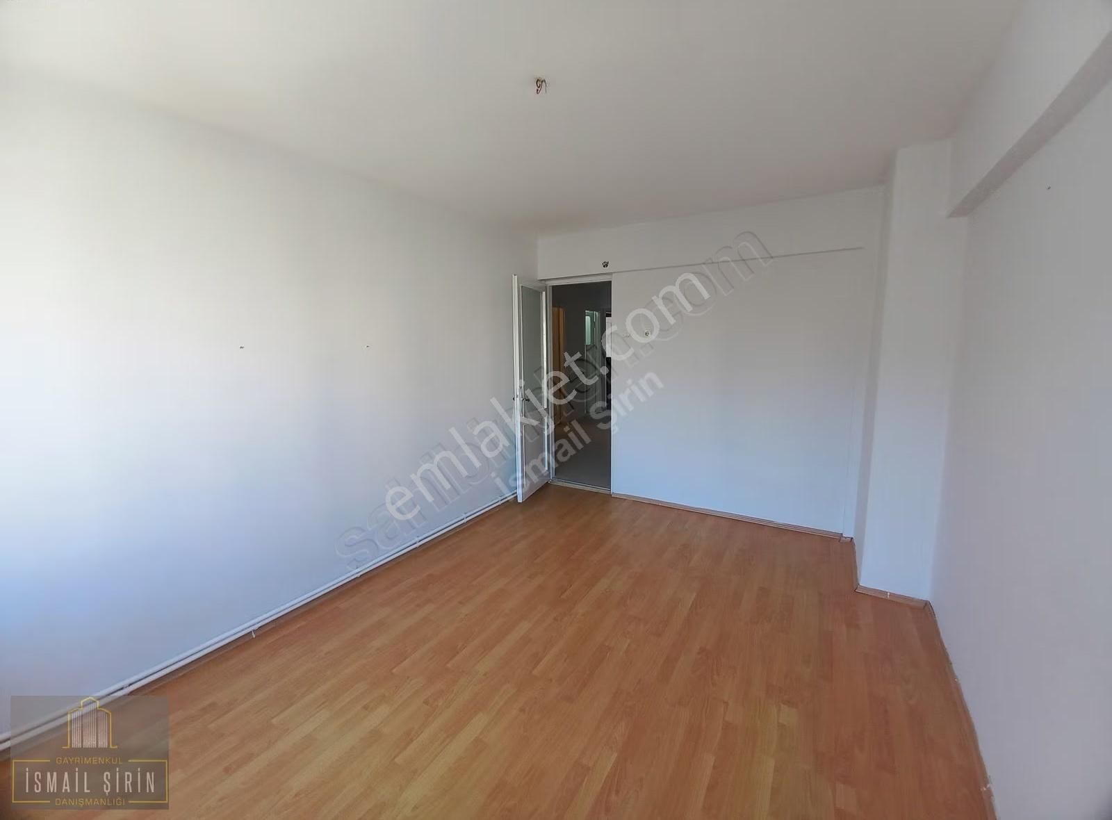 İsmail Şirinden Ilıca Cad.merkezi Konumda Ara Kat Bakımlı Daire - Görsel 7