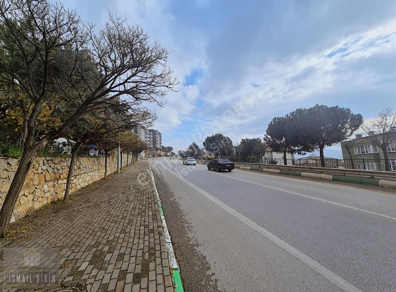 İsmail Şirinden Manastır'da Ana Cadde Üzerinde Ara Kat 3+1 Daire - Görsel 10