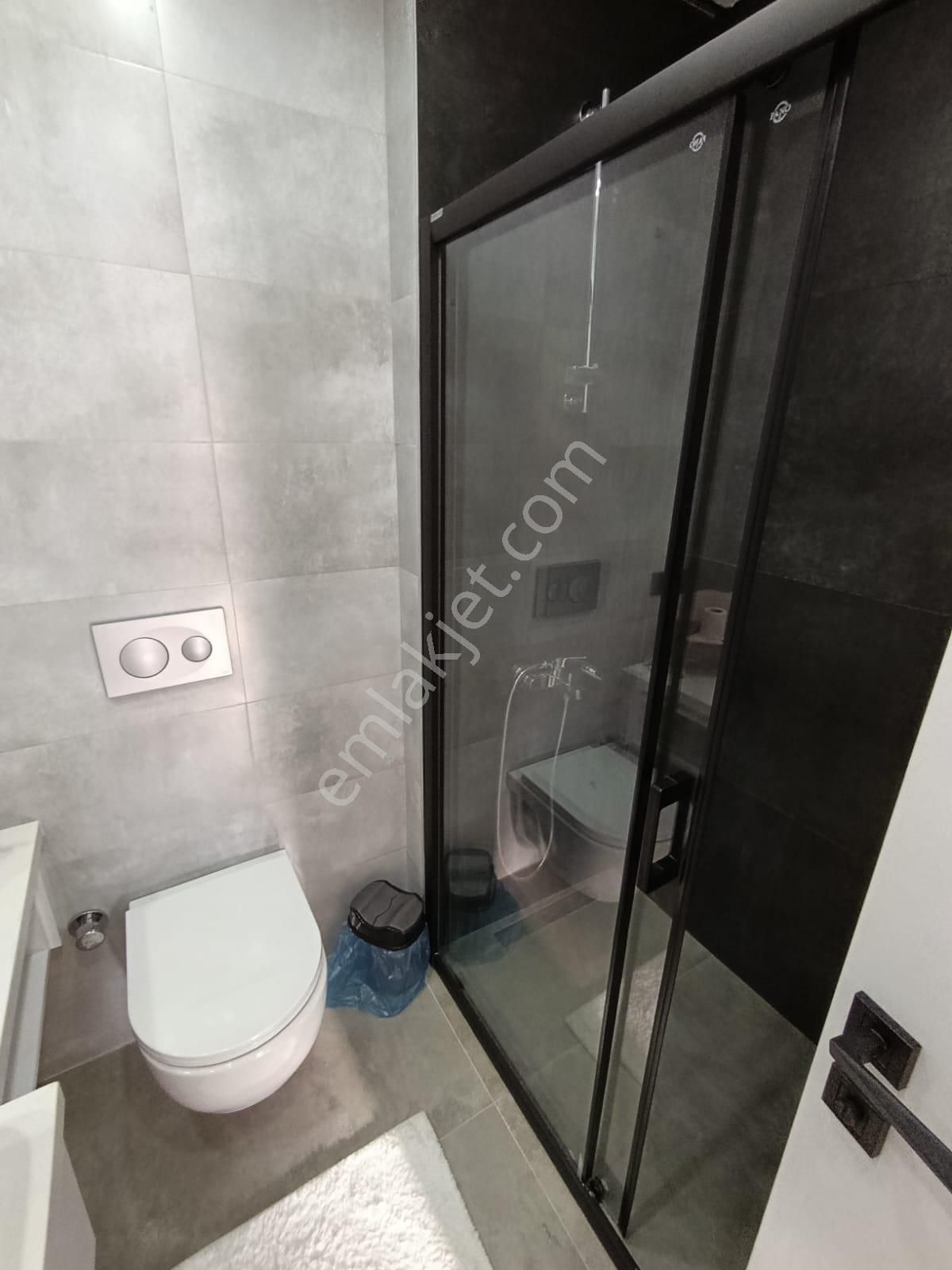 Havuzlu Sitede Sürekli Eşyalı Kiralık Müstakil Villa Sahile 1300m - Görsel 23