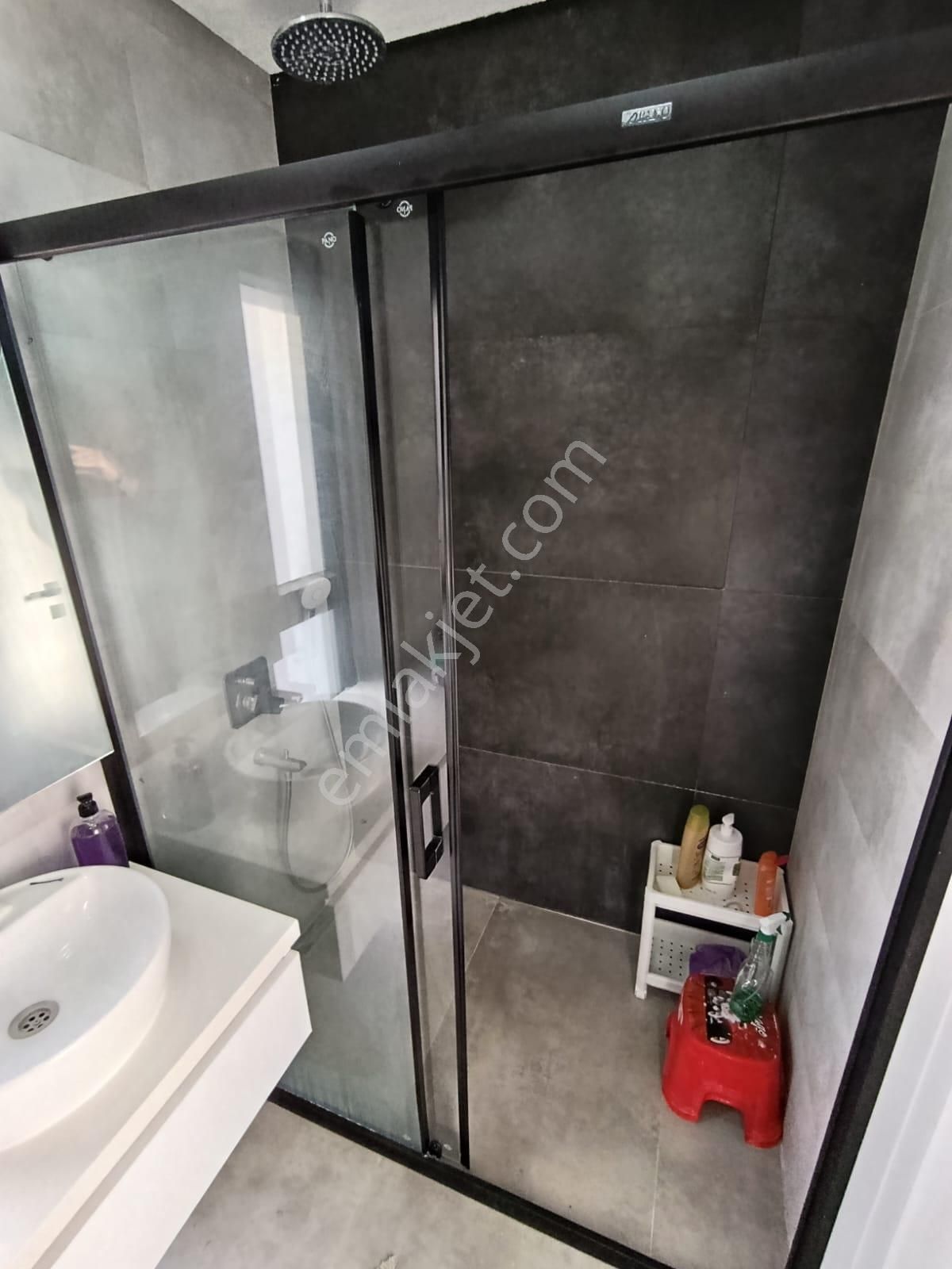 Havuzlu Sitede Sürekli Eşyalı Kiralık Müstakil Villa Sahile 1300m - Görsel 32