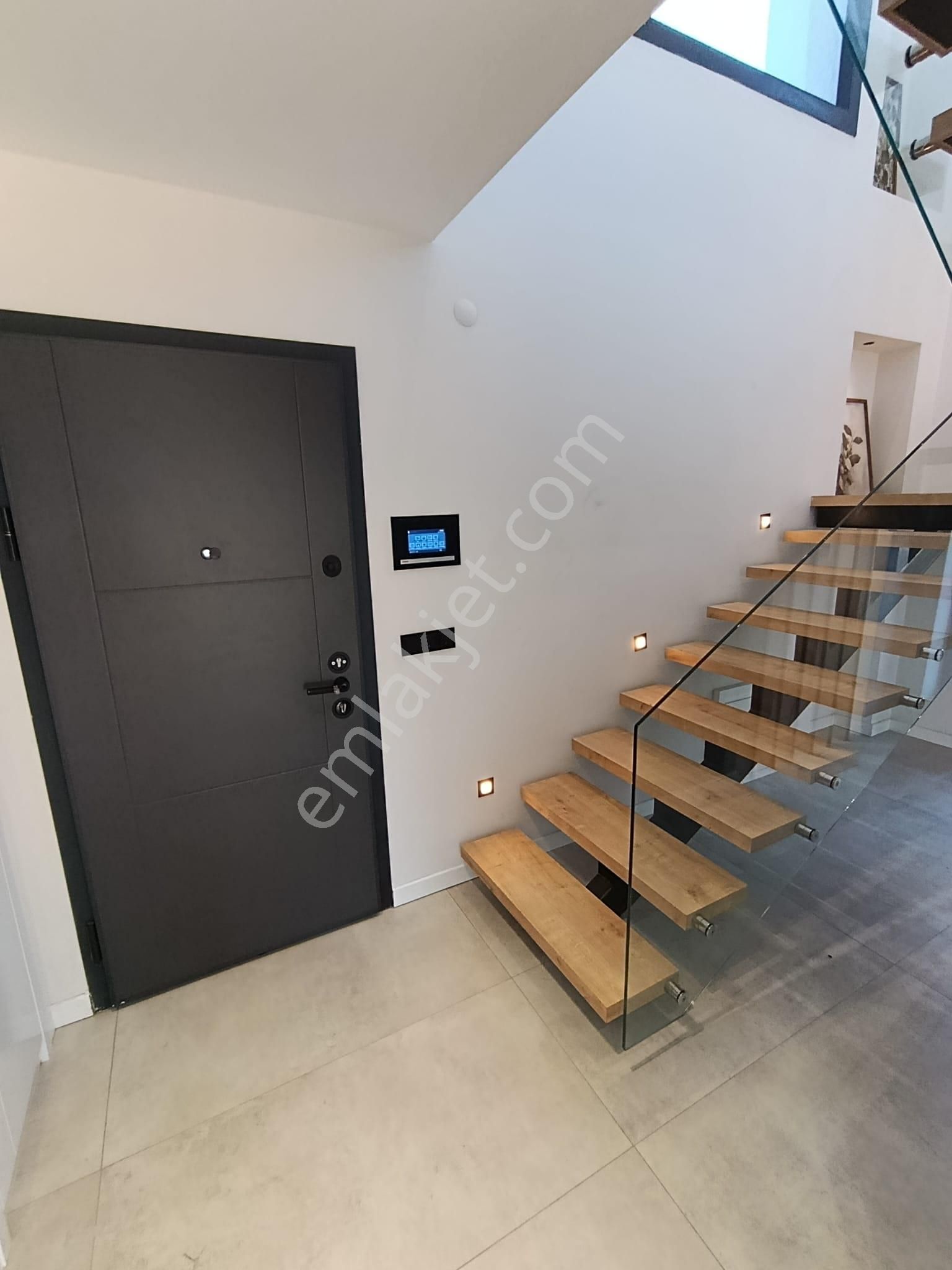 Havuzlu Sitede Sürekli Eşyalı Kiralık Müstakil Villa Sahile 1300m - Görsel 14