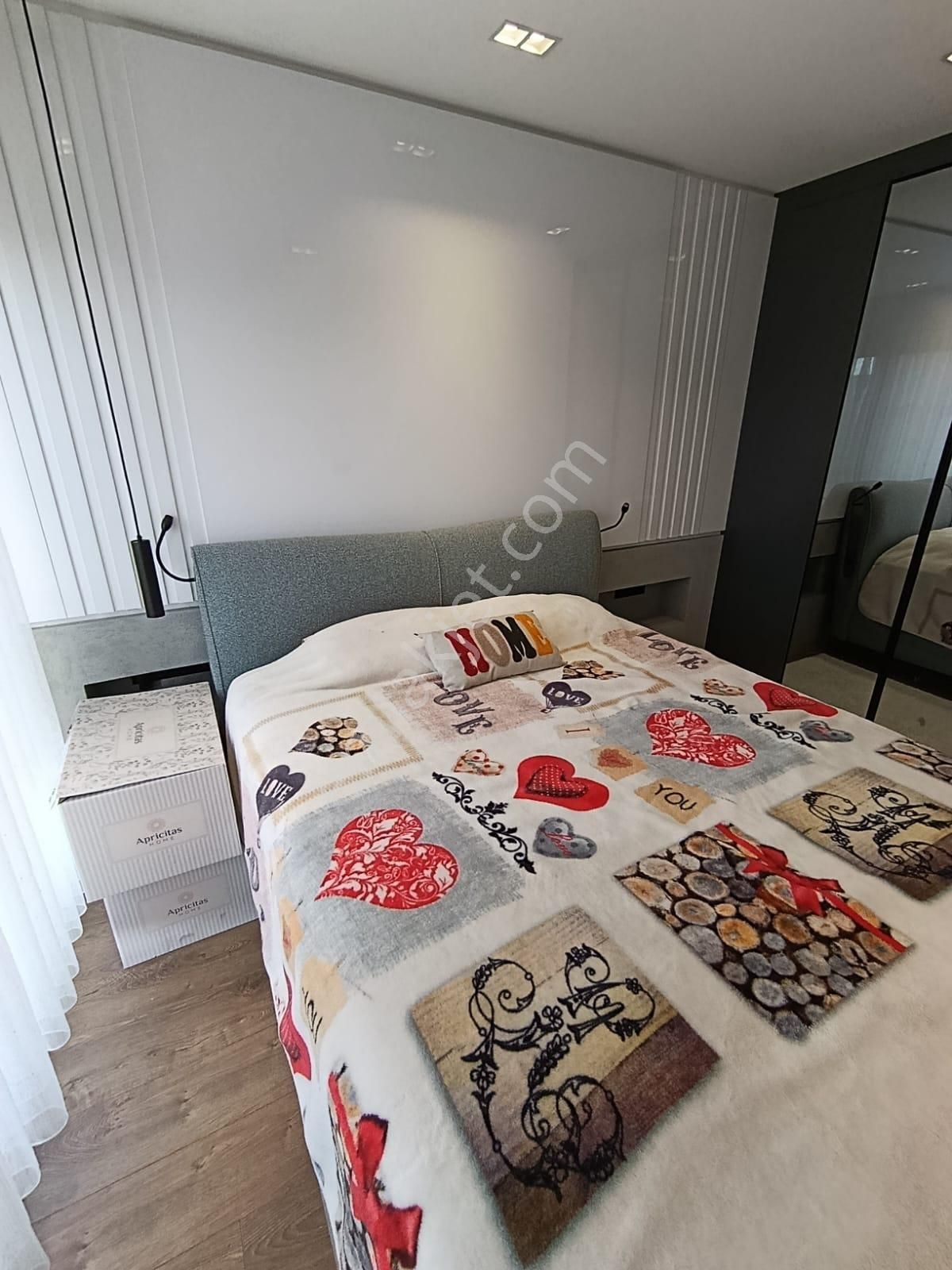 Havuzlu Sitede Sürekli Eşyalı Kiralık Müstakil Villa Sahile 1300m - Görsel 20