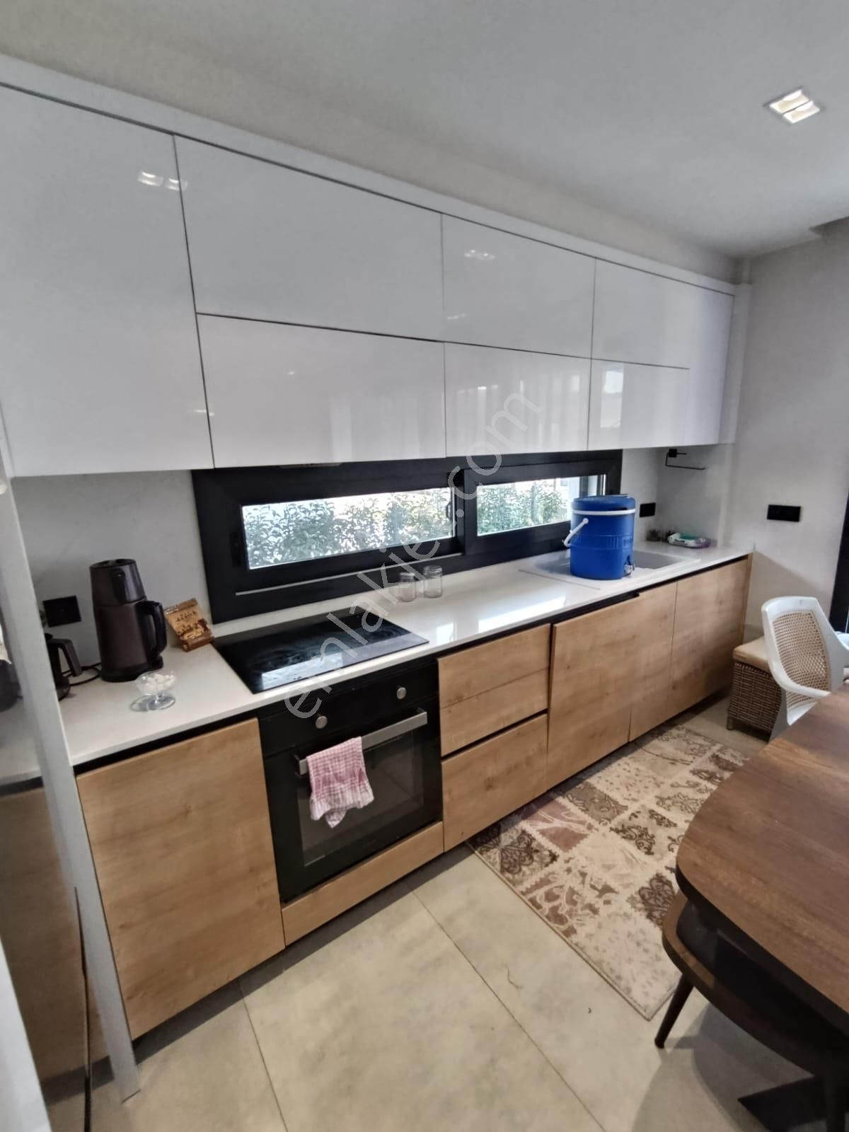 Havuzlu Sitede Sürekli Eşyalı Kiralık Müstakil Villa Sahile 1300m - Görsel 12