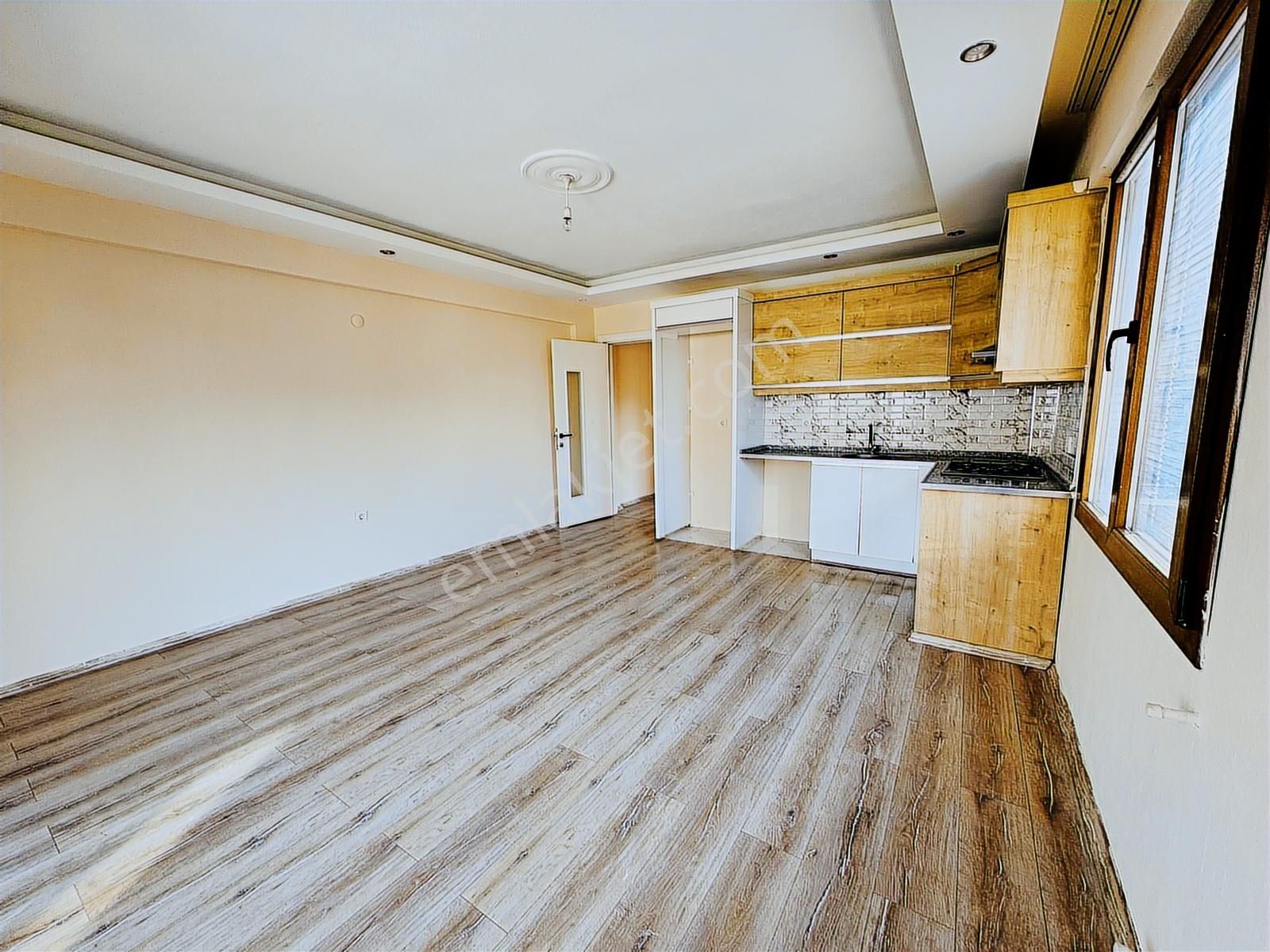 Foça Kazım Dirik Mahallesinde Kiralık 2+1 Daire - Görsel 23