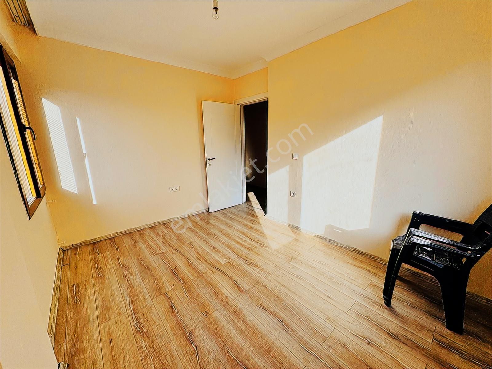 Foça Kazım Dirik Mahallesinde Kiralık 2+1 Daire - Görsel 25