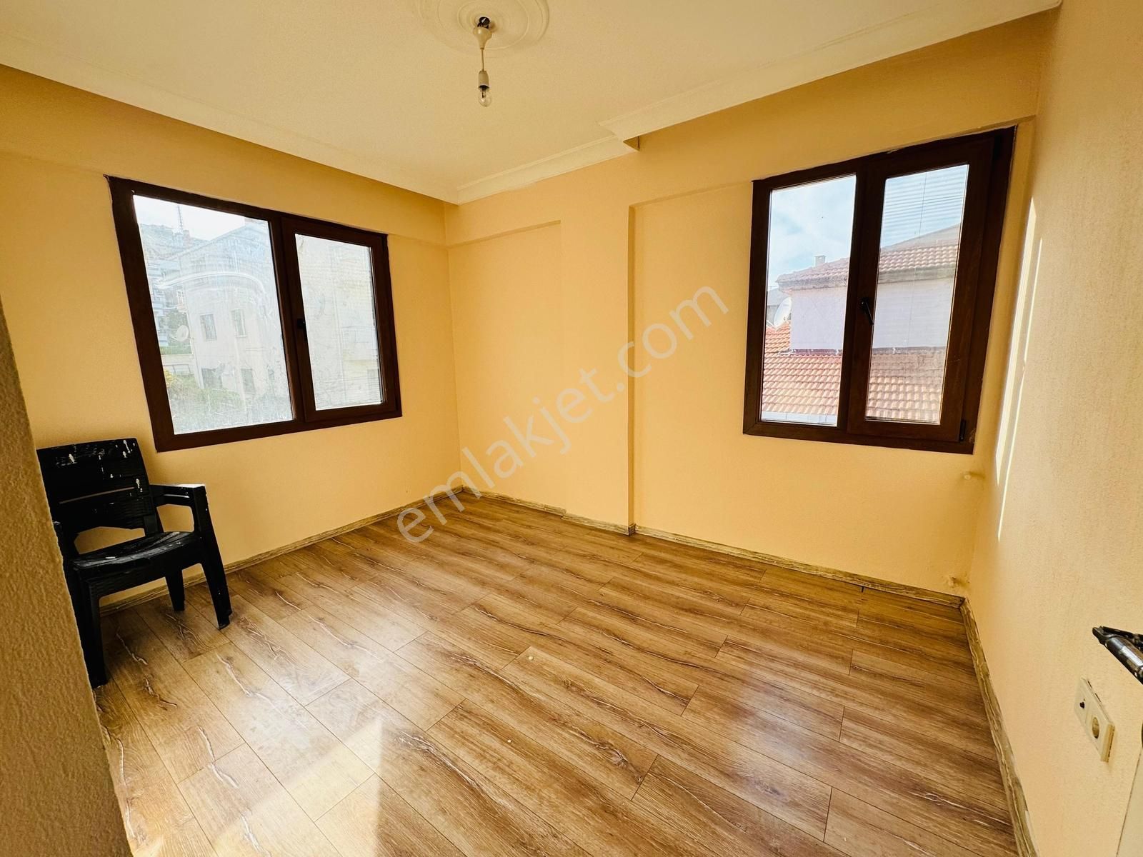Foça Kazım Dirik Mahallesinde Kiralık 2+1 Daire - Görsel 31