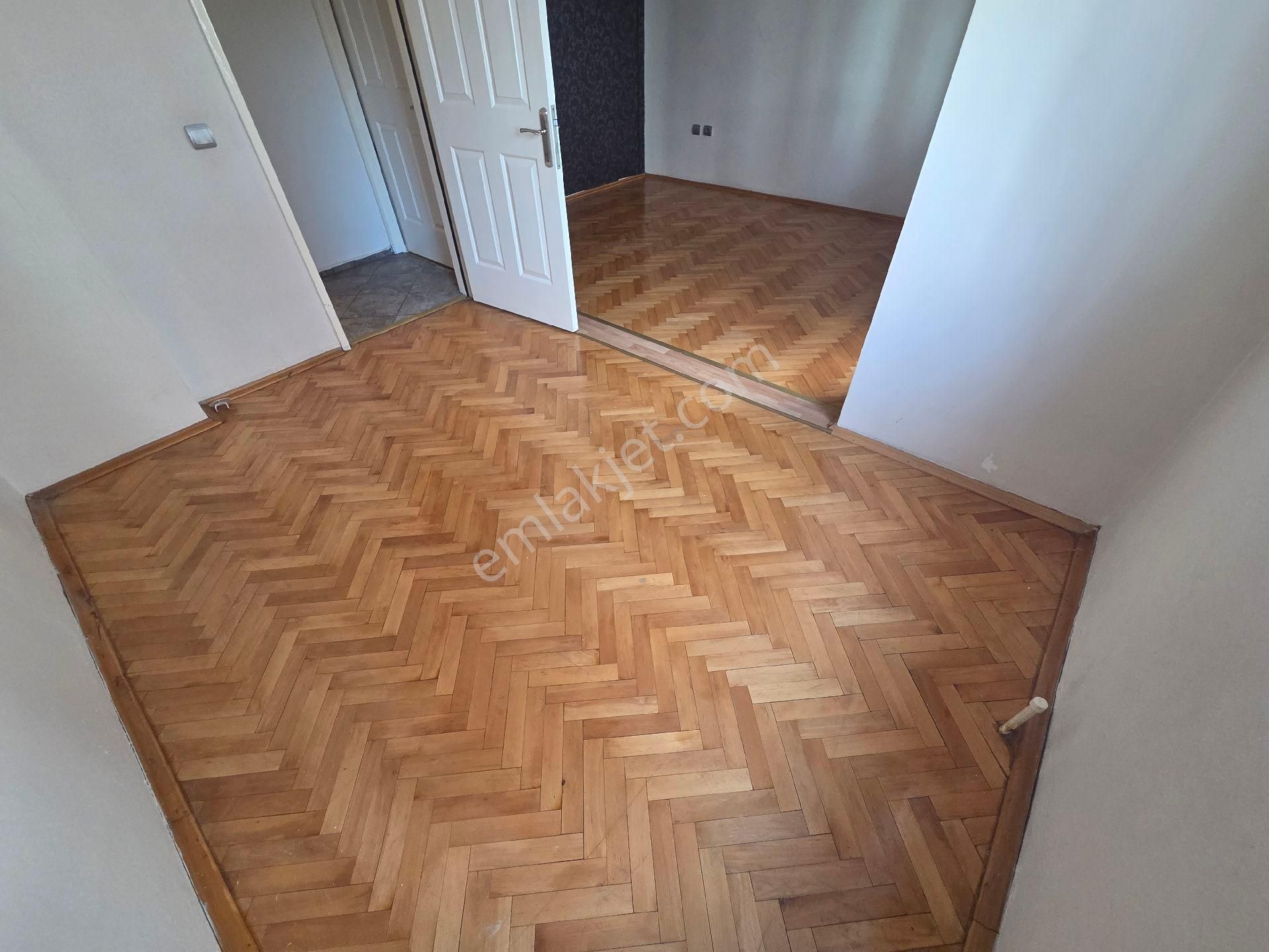 Tüm İzmir Ayaklarınızın Altında Olsun Mu? - Görsel 24