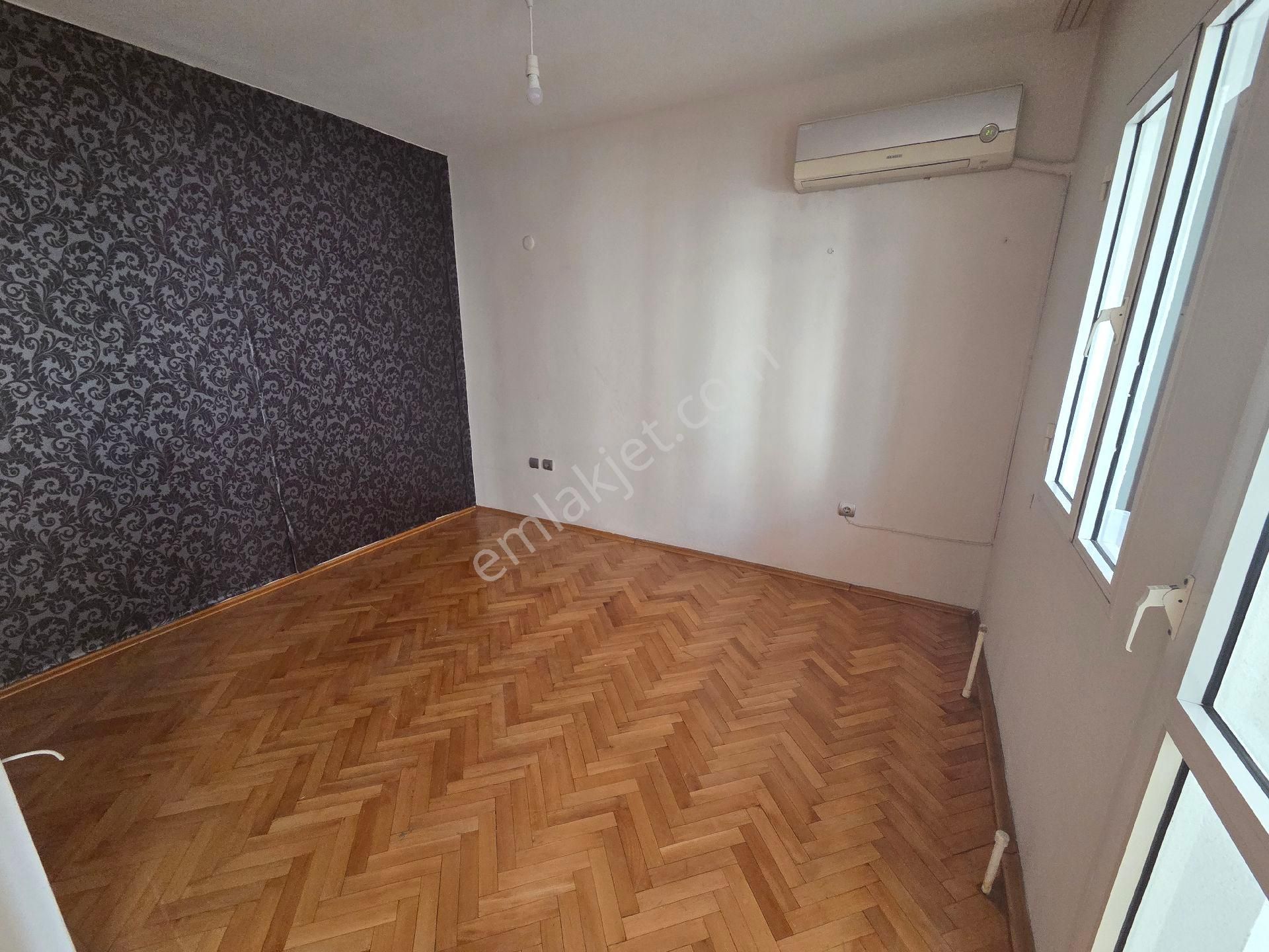Tüm İzmir Ayaklarınızın Altında Olsun Mu? - Görsel 27
