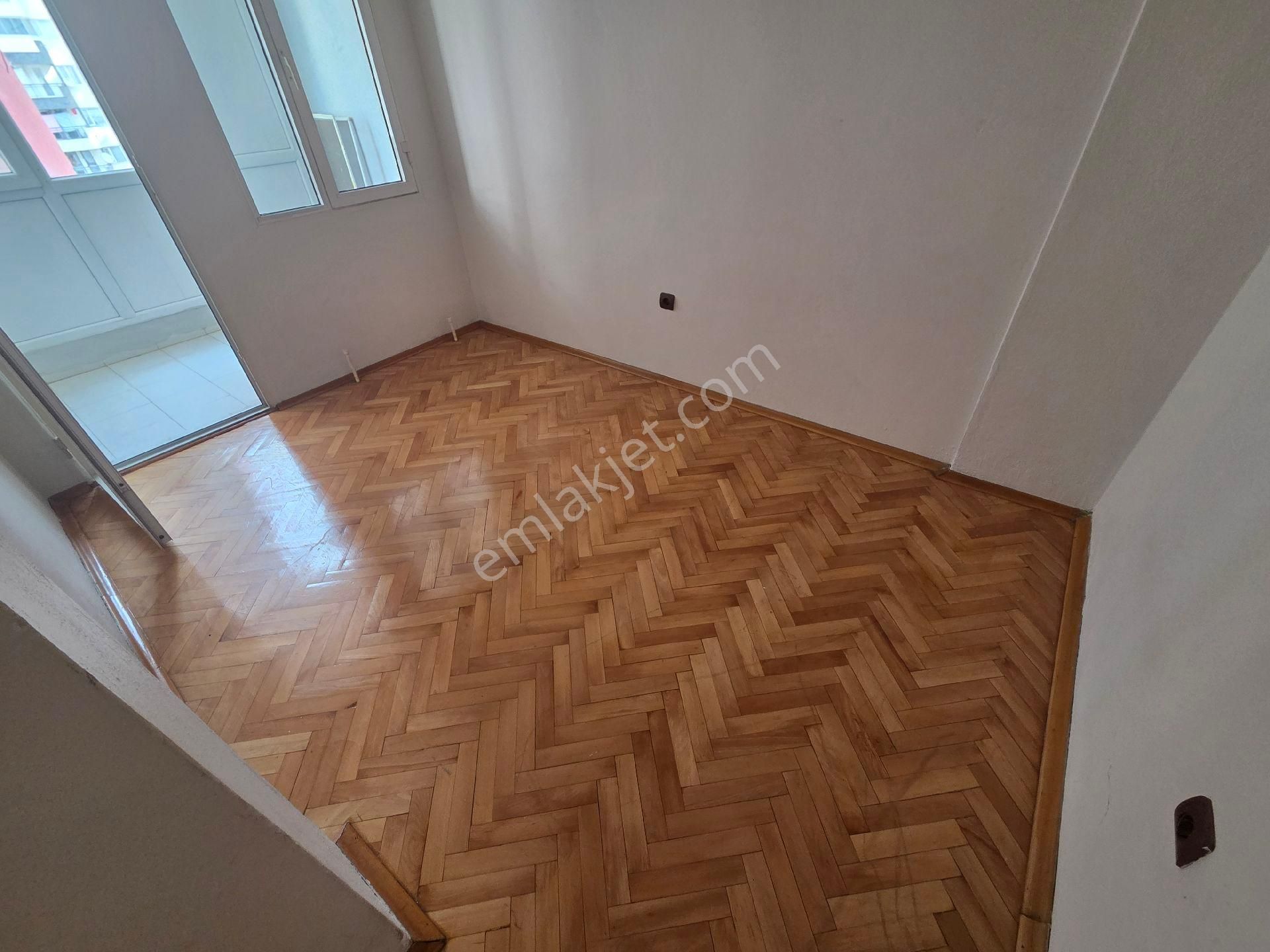 Tüm İzmir Ayaklarınızın Altında Olsun Mu? - Görsel 32