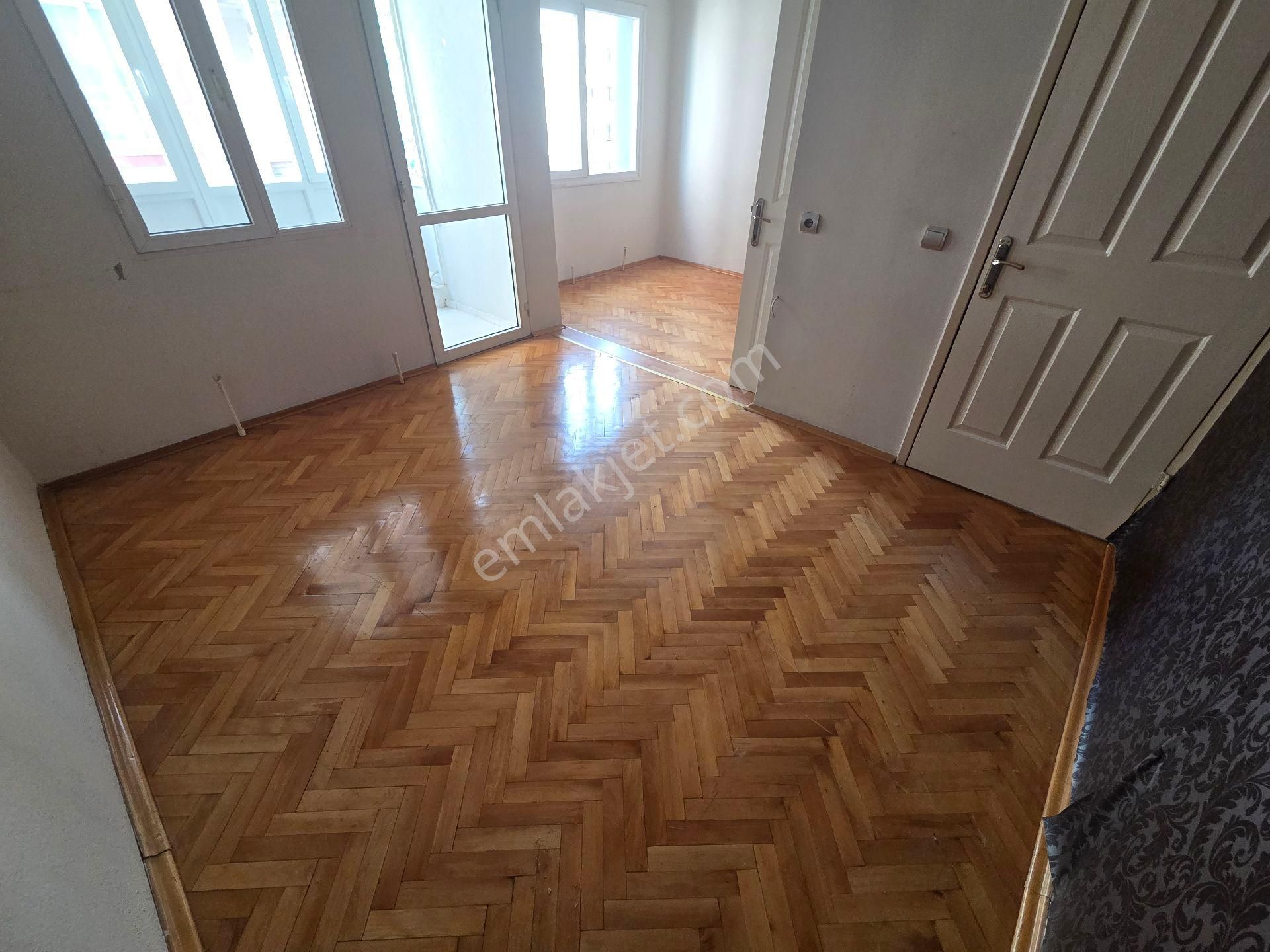 Tüm İzmir Ayaklarınızın Altında Olsun Mu? - Görsel 28