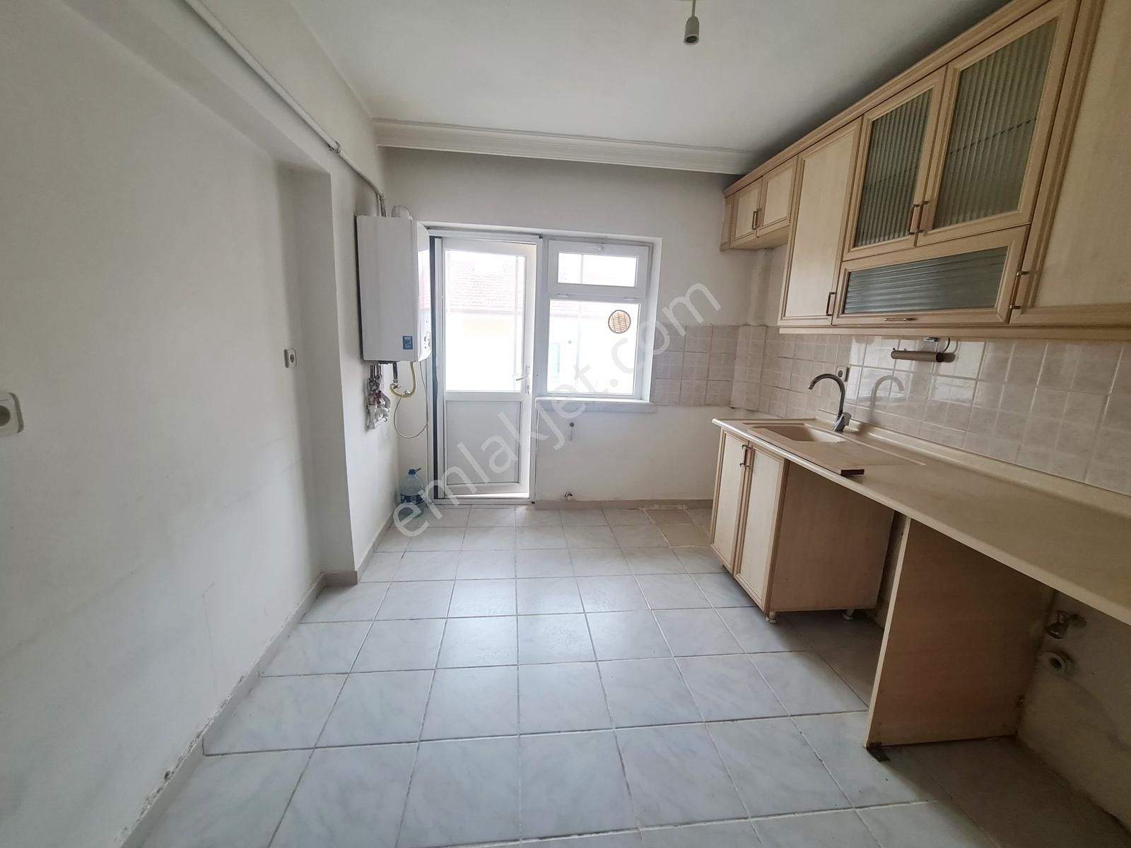 Suvari Mh. Merkezi Konumda Okul - Park - Tren Yakını 3+1 Daire - Görsel 24