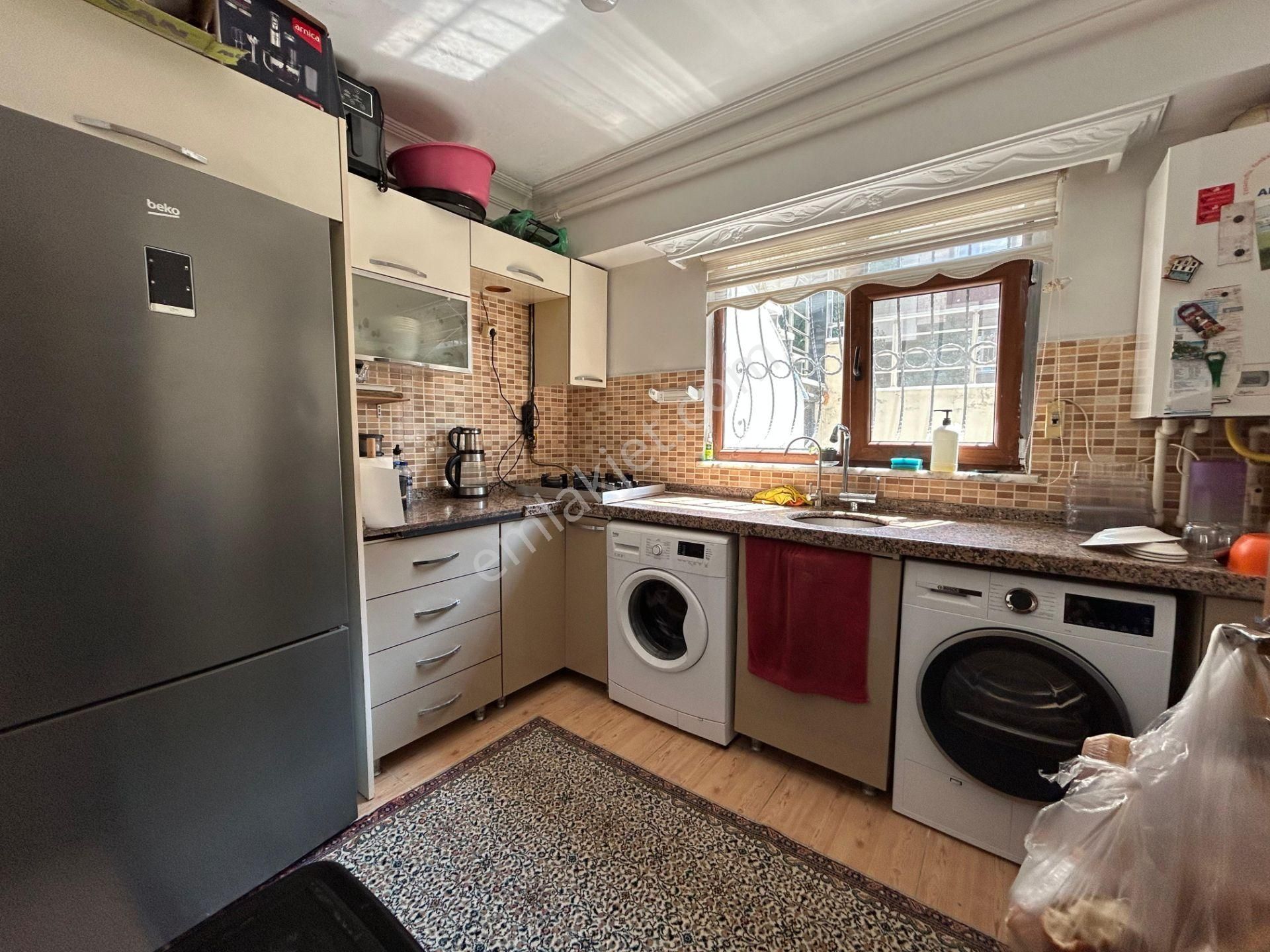 Avcılar Cihangir De 2+1 B Kat Satılık Daire