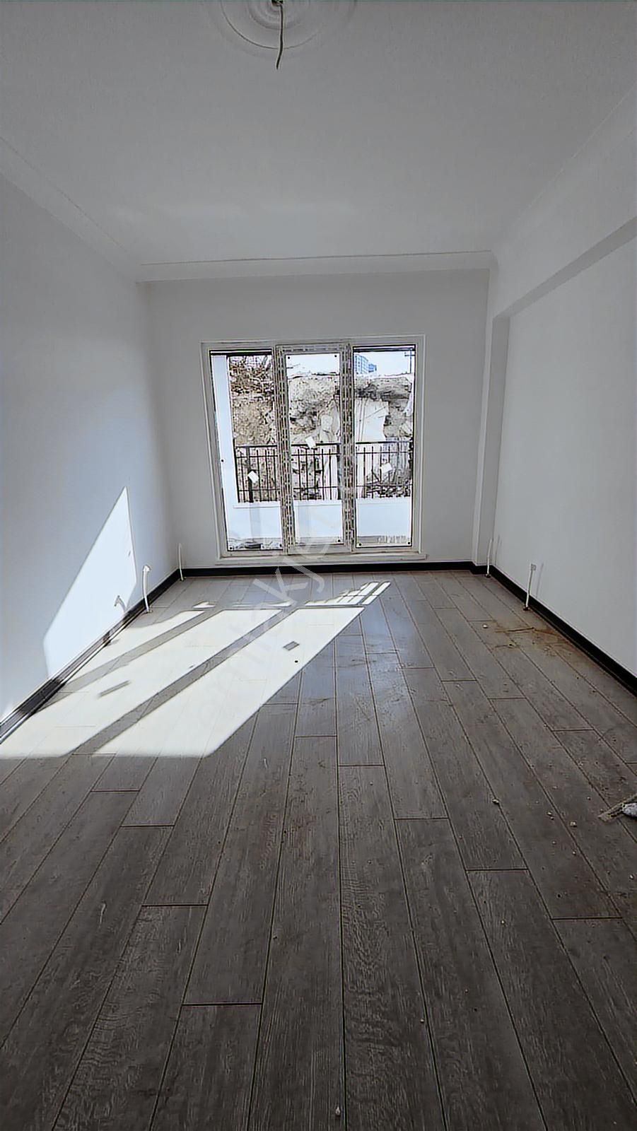 Bahçelerüstü Mah 2+1 Sıfır Bina Kat 1 Arka Cephe