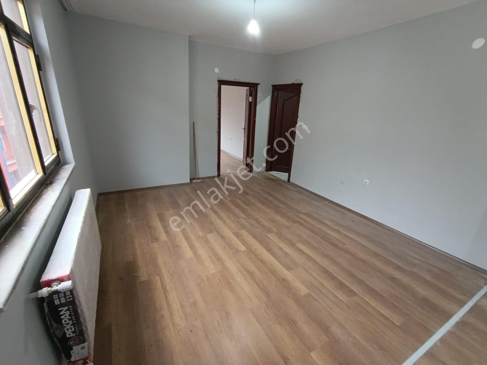 19mayıs Mahallesinde İci Temiz Satılık Daire