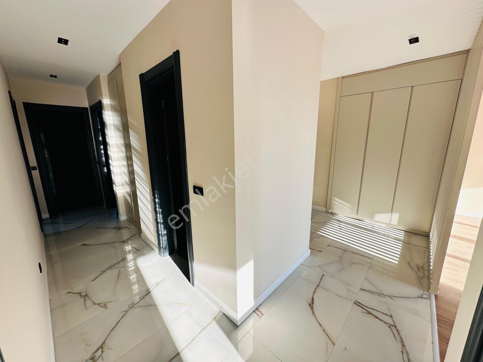 Çankaya Mah Ultra Lüx Havuzlu 3+1 Kapalı Otoparklı Ara Kat - Görsel 27