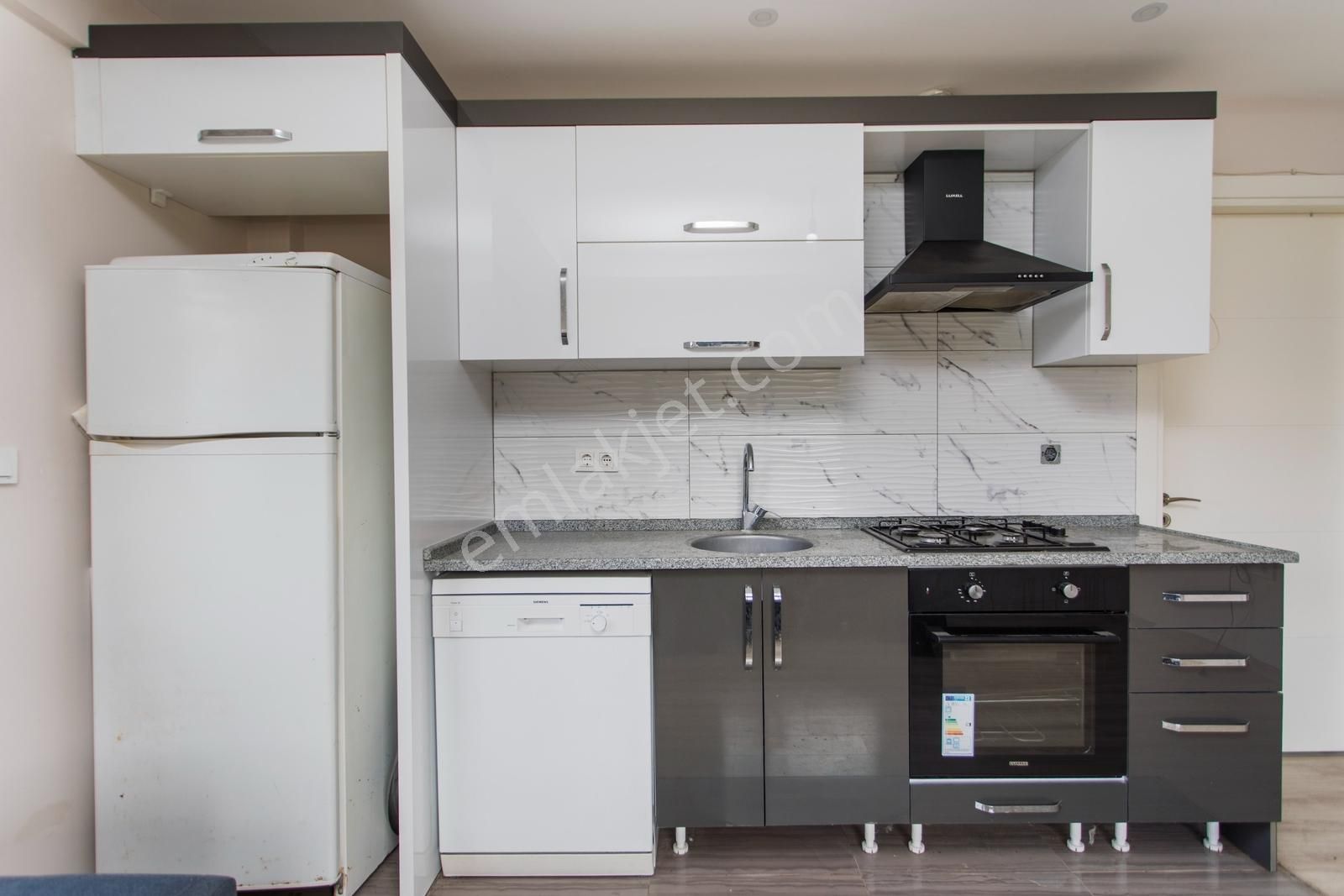 Yenifoça'da Satılık Bahçe Katı 2+1 Daire - Görsel 17