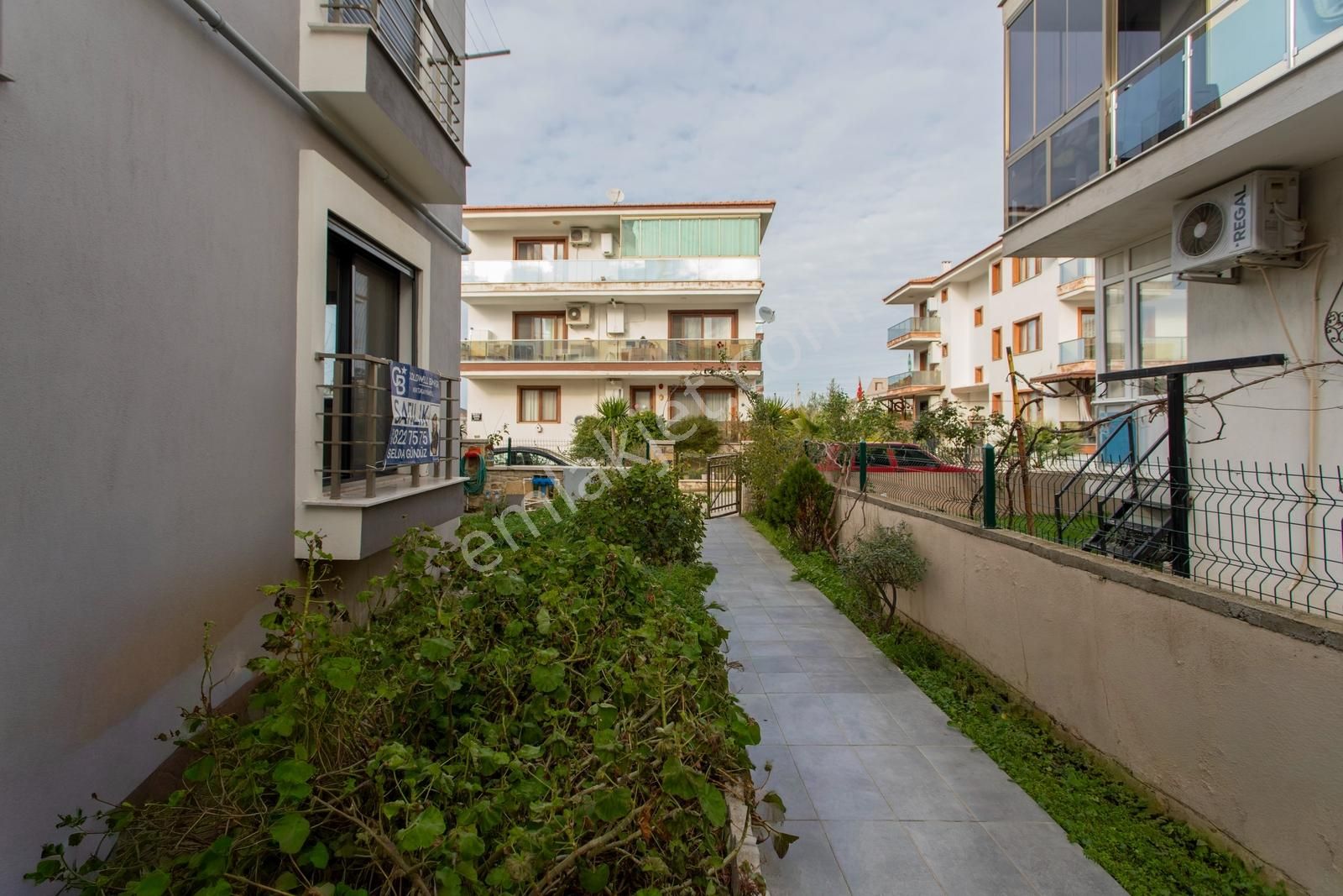 Yenifoça'da Satılık Bahçe Katı 2+1 Daire - Görsel 19