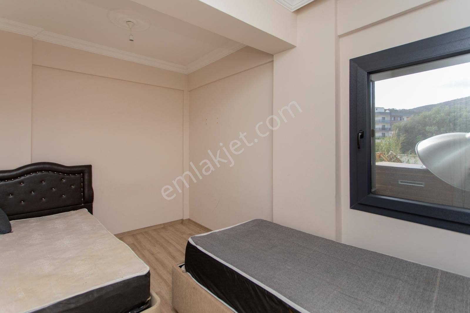 Yenifoça'da Satılık Bahçe Katı 2+1 Daire - Görsel 31