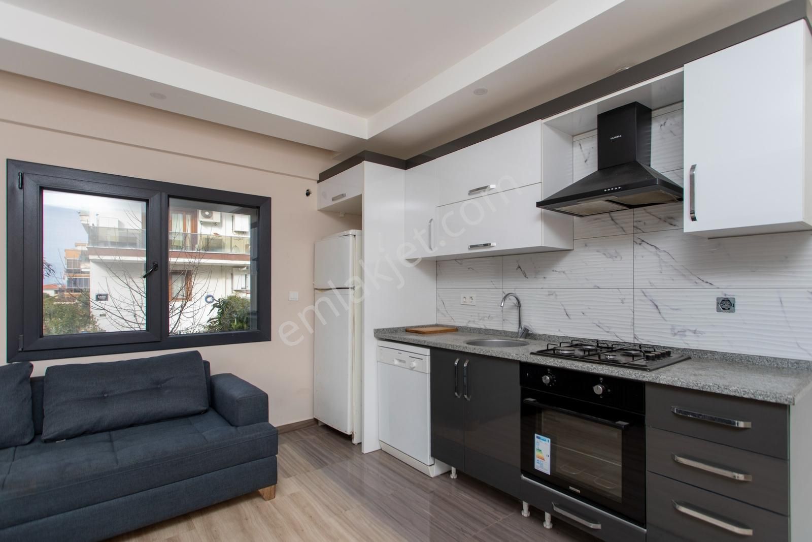 Yenifoça'da Satılık Bahçe Katı 2+1 Daire - Görsel 22