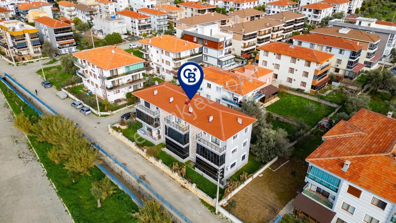 Yenifoça'da Satılık Bahçe Katı 2+1 Daire - Görsel 33