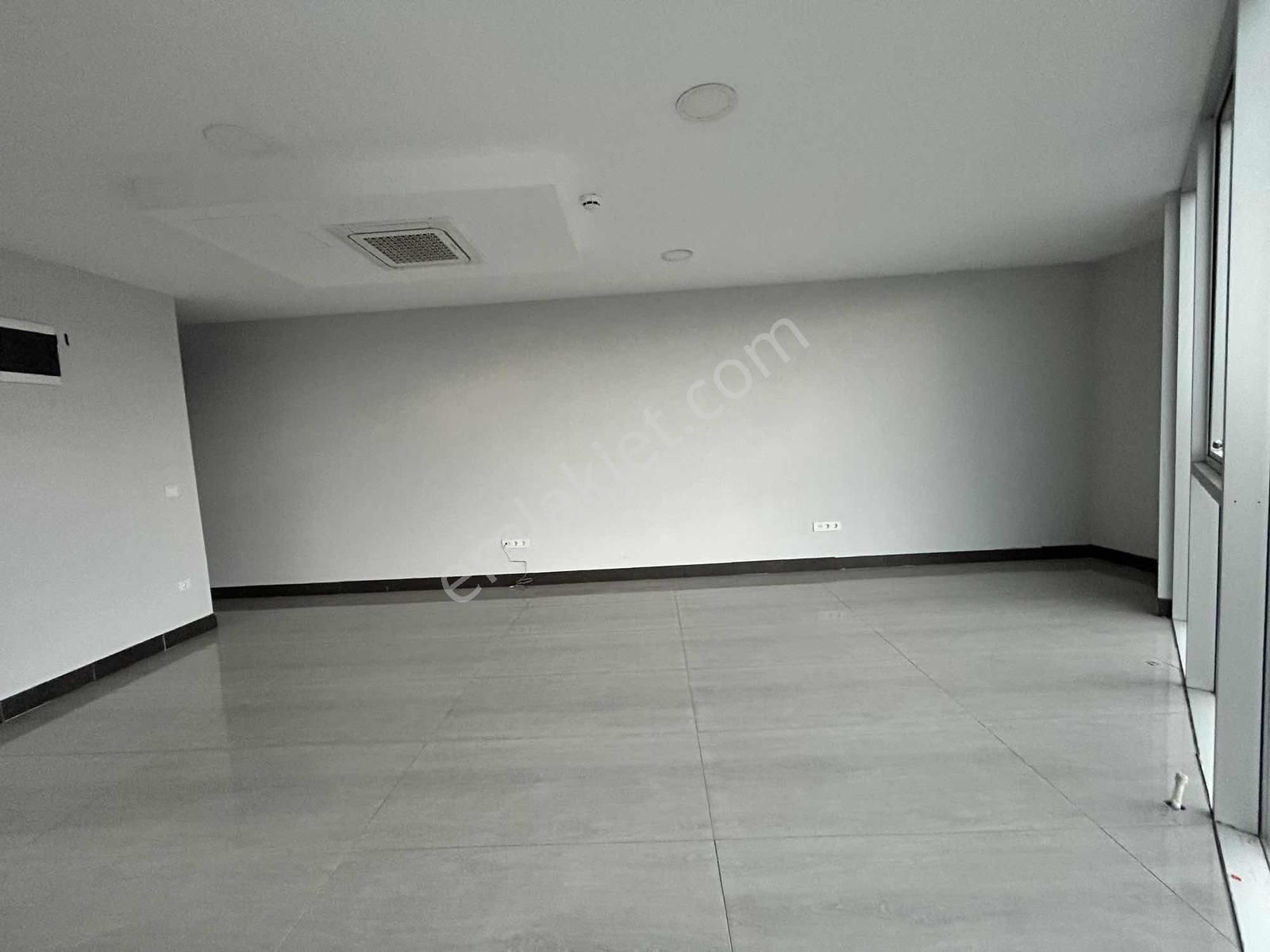 Metro İstasyonu Ve Resmi Kurumlara Yakın Konumda Kiralık Ofis - Görsel 9