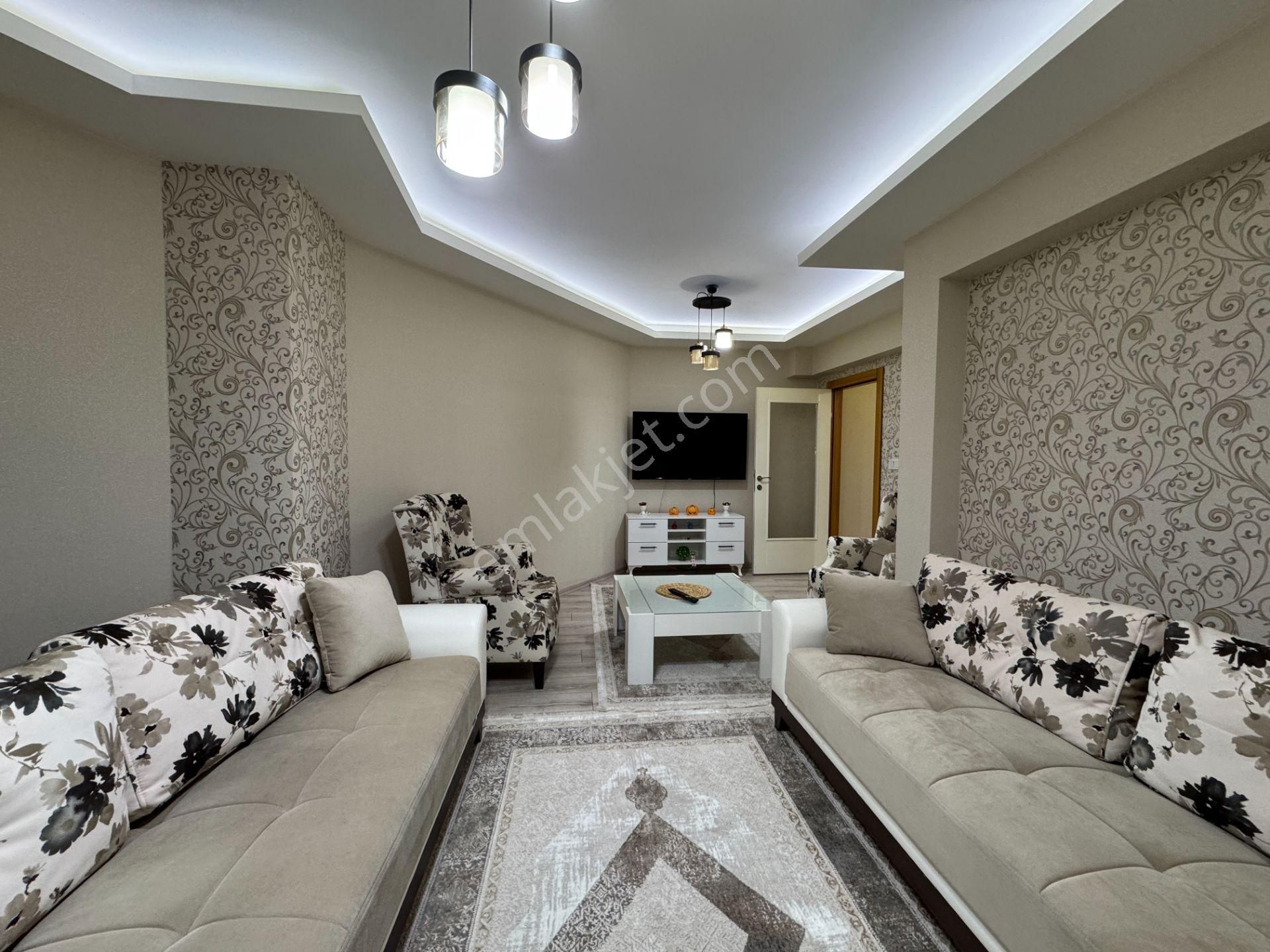 Nam-ak Emlak'tan Kapalı Otoparklı Çift Banyolu Asansörlü 2+1 Daire