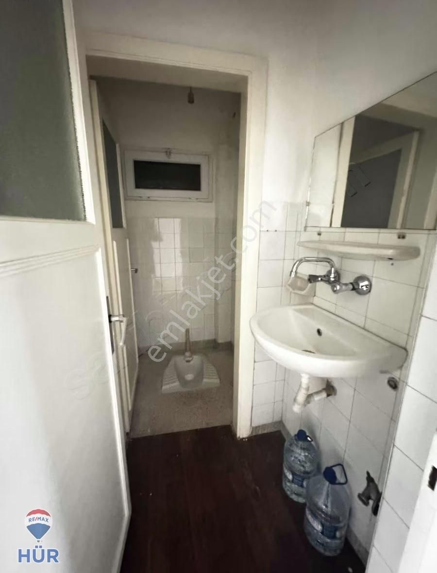 Remax Hür İlke Aydaş'tan Şirinevler'de 3+1 Geniş Kiralık Daire - Görsel 13