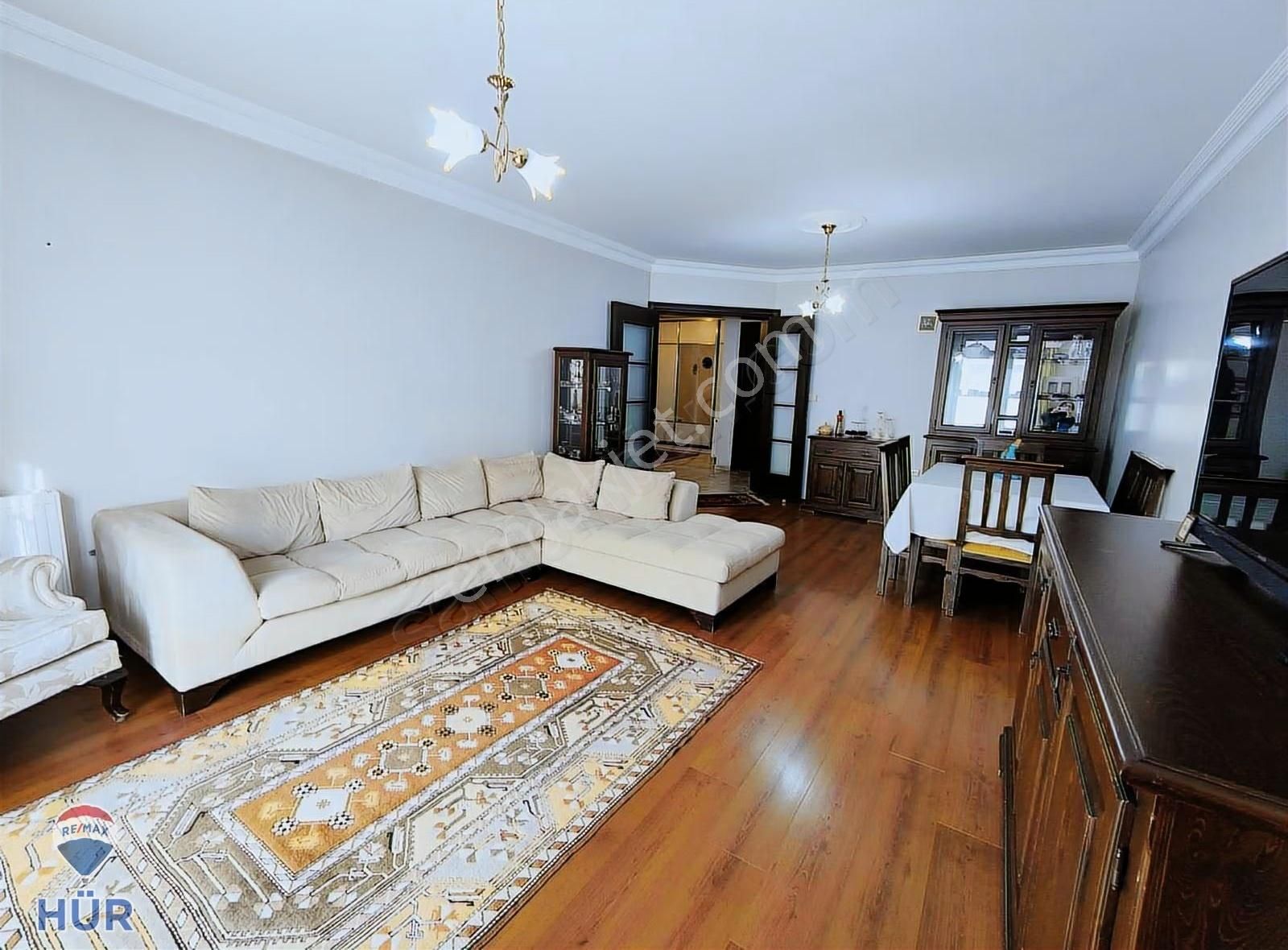 Remax-hür Fatma Yıldız Dan Baytur Sitesinde Satılık 3+1 - Görsel 15