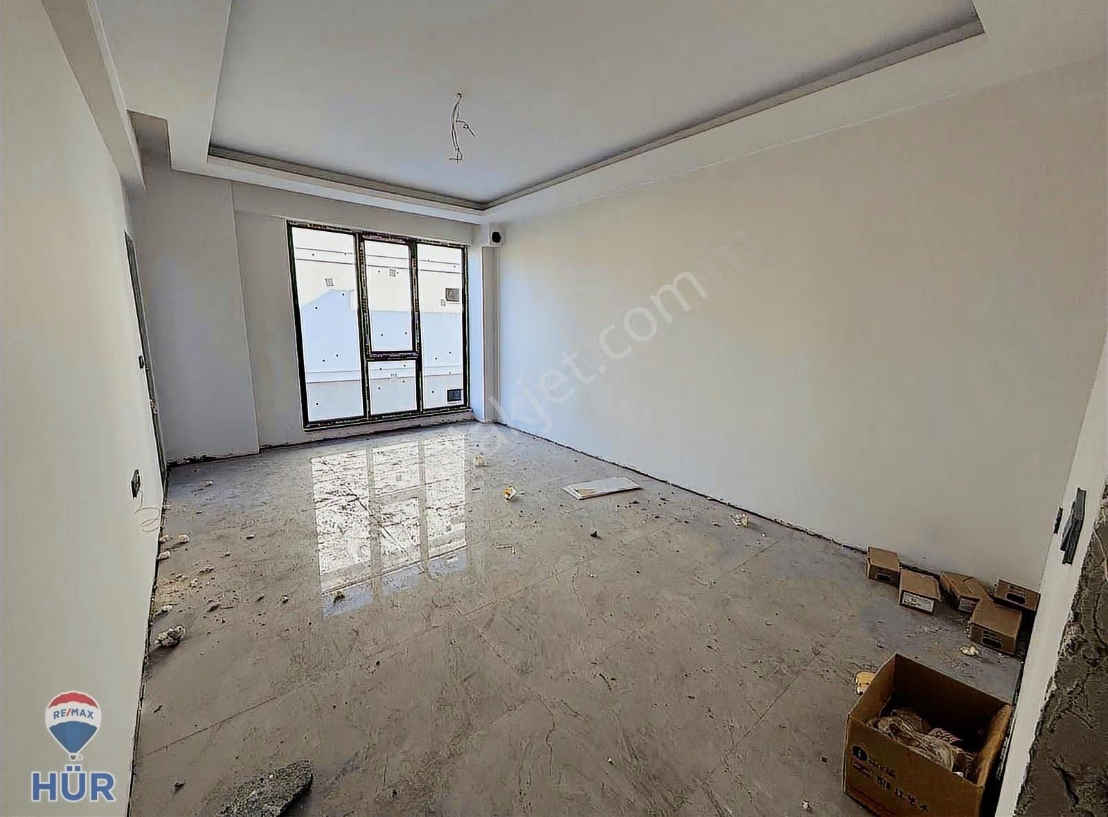 Ömer İnan Remax Hür Arifiye Neviye Mah. 2+1 Satılık Sıfır Daire