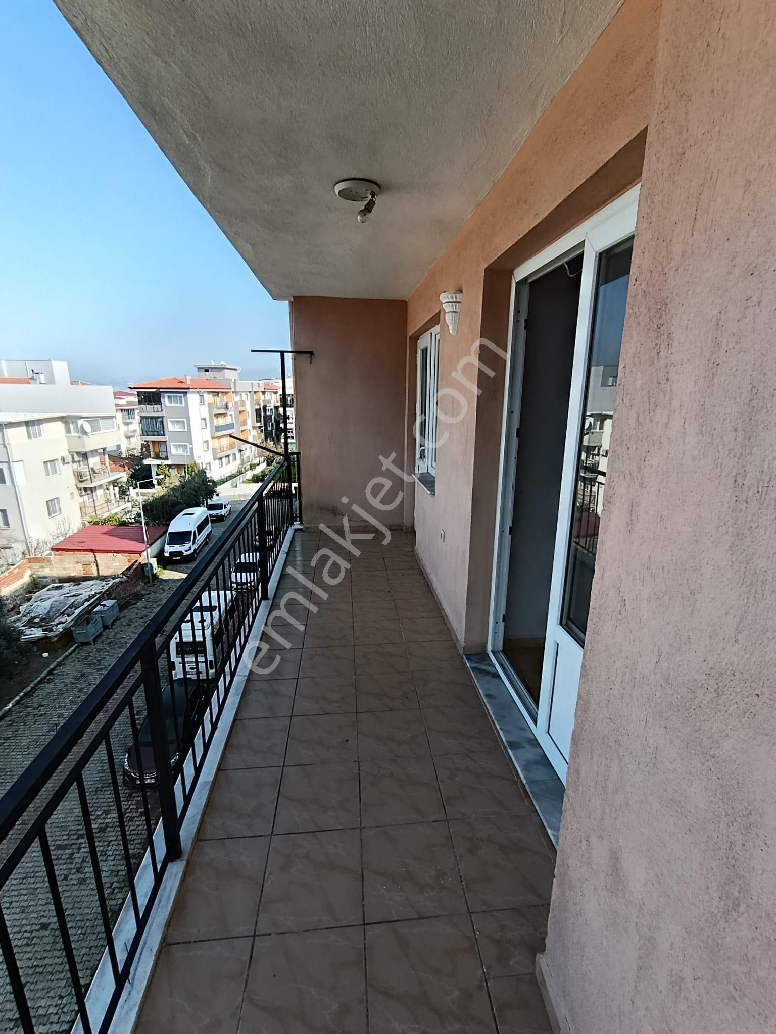 Deniz Manzarasına Sahip Sürekli Boş Kiralık Kapalı Mutfak Daire - Görsel 6