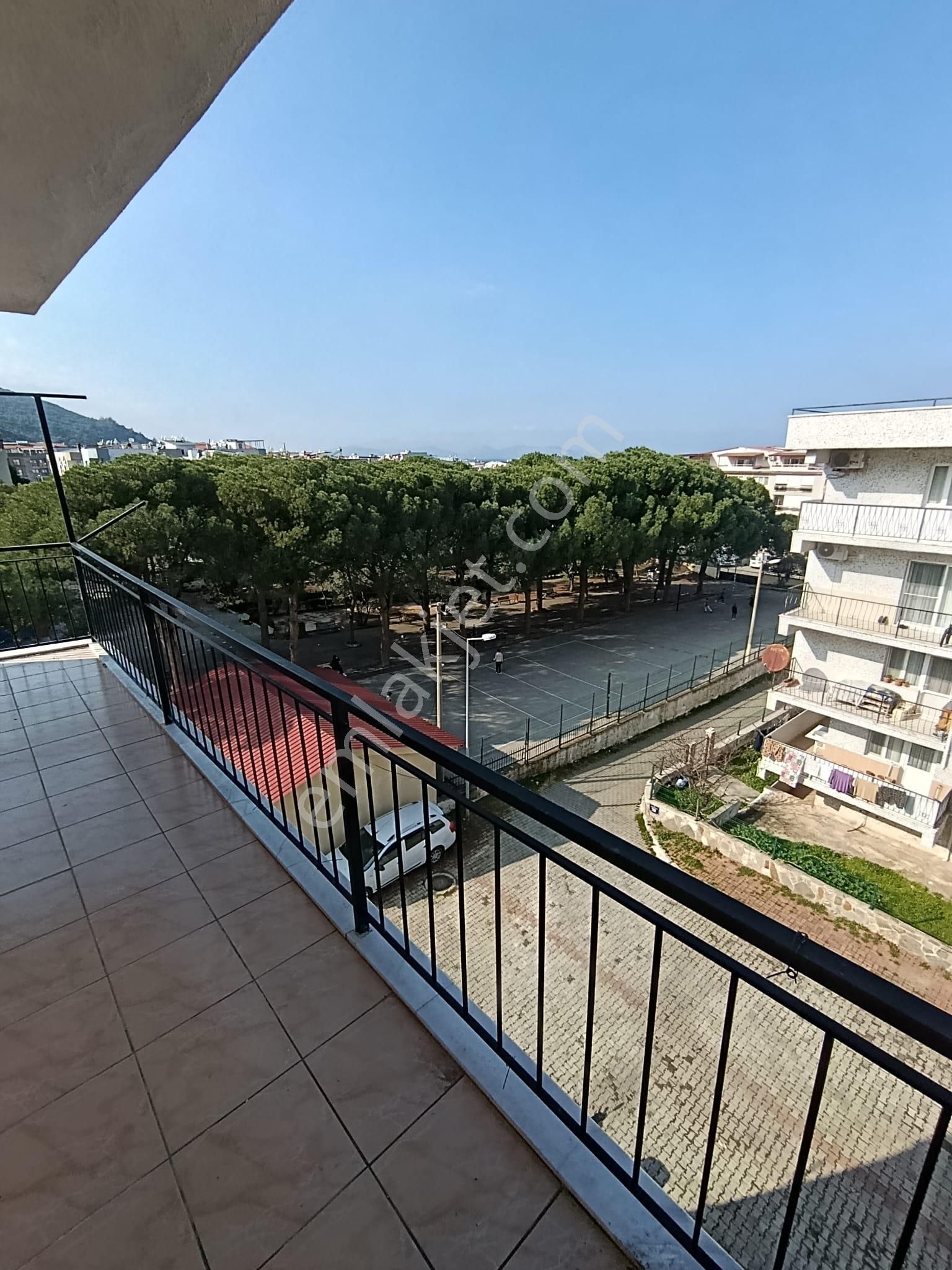 Deniz Manzarasına Sahip Sürekli Boş Kiralık Kapalı Mutfak Daire - Görsel 21