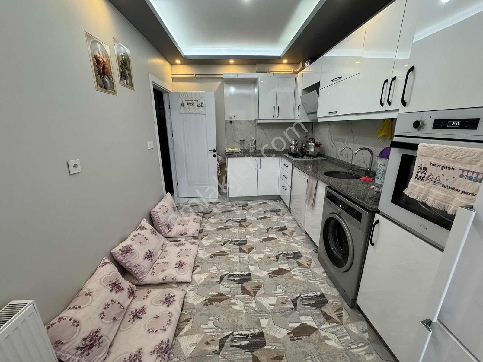 Esentepe Mah. Yeşil Cami Yanı Köşe Konumda Satılık 2+1 Daire - Görsel 6