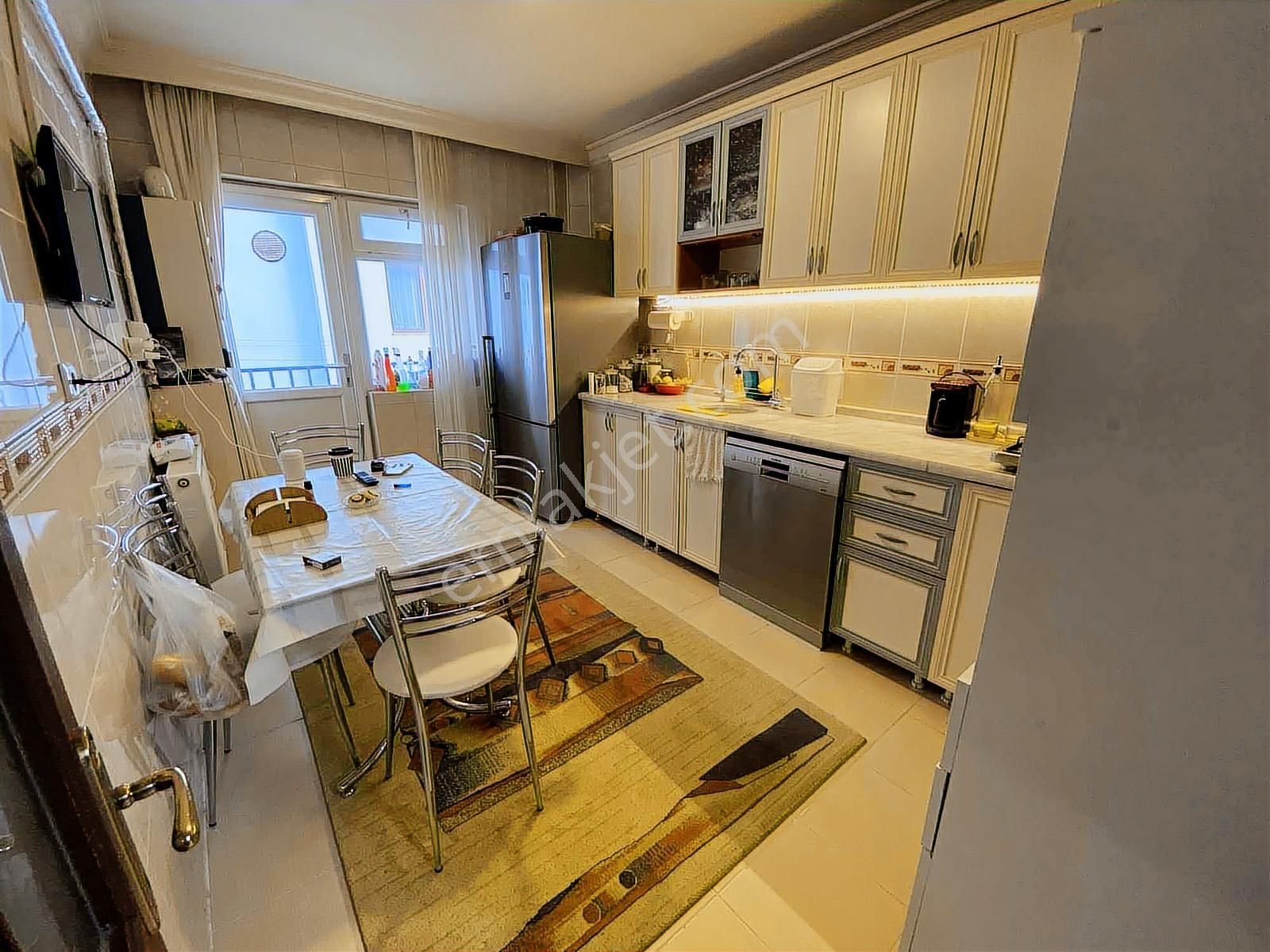 30 Ağustos'da Asansör Ve Kilerli Geniş Yapılı Satılık 3+1 Daire - Görsel 34