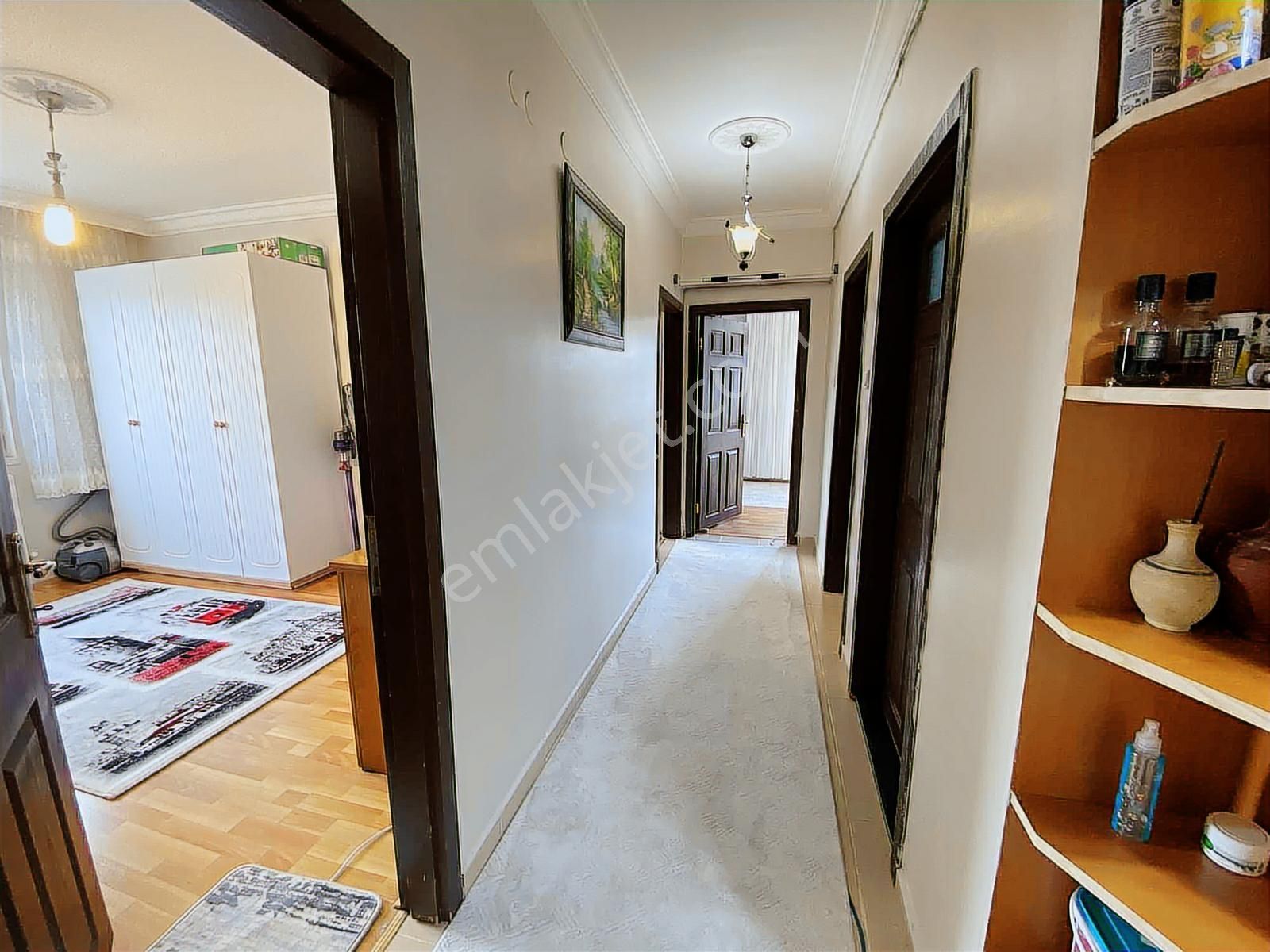 30 Ağustos'da Asansör Ve Kilerli Geniş Yapılı Satılık 3+1 Daire - Görsel 27