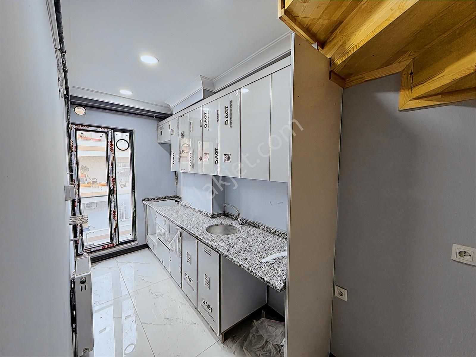 Mehmet Akif'te Sıfır 3 + 2 Çift Teraslı Satılık Dubleks Daire - Görsel 34