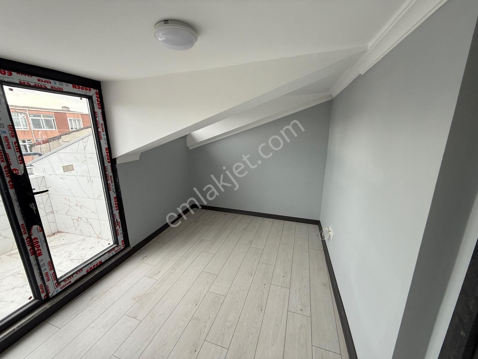 Mehmet Akif'te Sıfır 3 + 2 Çift Teraslı Satılık Dubleks Daire - Görsel 7