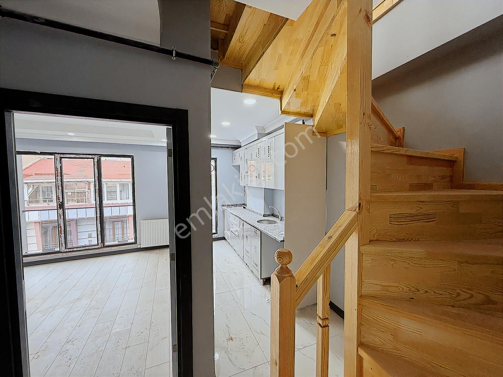 Mehmet Akif'te Sıfır 3 + 2 Çift Teraslı Satılık Dubleks Daire - Görsel 3